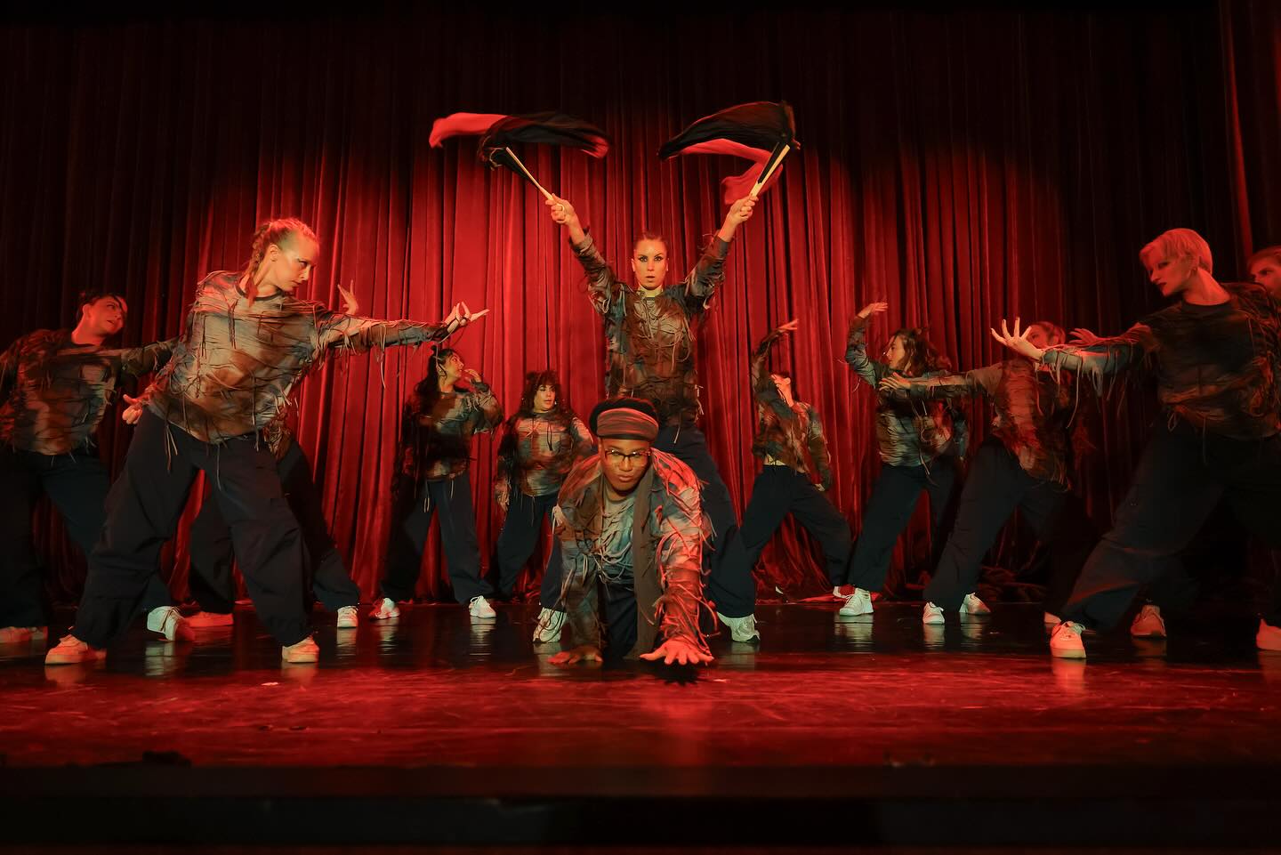 2025 SPRING SHOWCASE ~ Thank you to my students who pushed training with me for 8 weeks, creating another memorable Pop Jam dance set.
➡️ Scroll to view my last dance set ~ Give some love to these dancers ❤️🔥❤️🔥❤️🔥
SET DESCRIPTION:
This is a story of a wicked reoccurring dream that you can’t escape. And just when you think you’ve woken up, the dream pulls you back further and takes over your mind and awakens your body.
This is, “THE HAUNTED 1️⃣3️⃣”
DANCERS:
@annaalexbee
@dia.mondgenesis
@brandon.dance.81
@xochitlb2
@abbywalker317
@marisolsfbay
@suz33_
@staceycat13
@hi_its_caradactyl
@jo_suri
@maryandpug
Sarah
@jraesf
VENUE: @greatstartheater
PRODUCTION: @raestudiossf
MC: @tianahester
MUSIC PRODUCTION: @epmixes
CHOREOGRAPHY: @jraesf
>> Up Next: 2025 Fall Showcase! Performance Workshop Tickets 👉🏽 OPEN REGISTRATION #ʟɪɴᴋɪɴʙɪᴏ
#dance #sanfrancisco #dancestudio #popjam #jazzfunk #sfdance #dancesf #raestudios