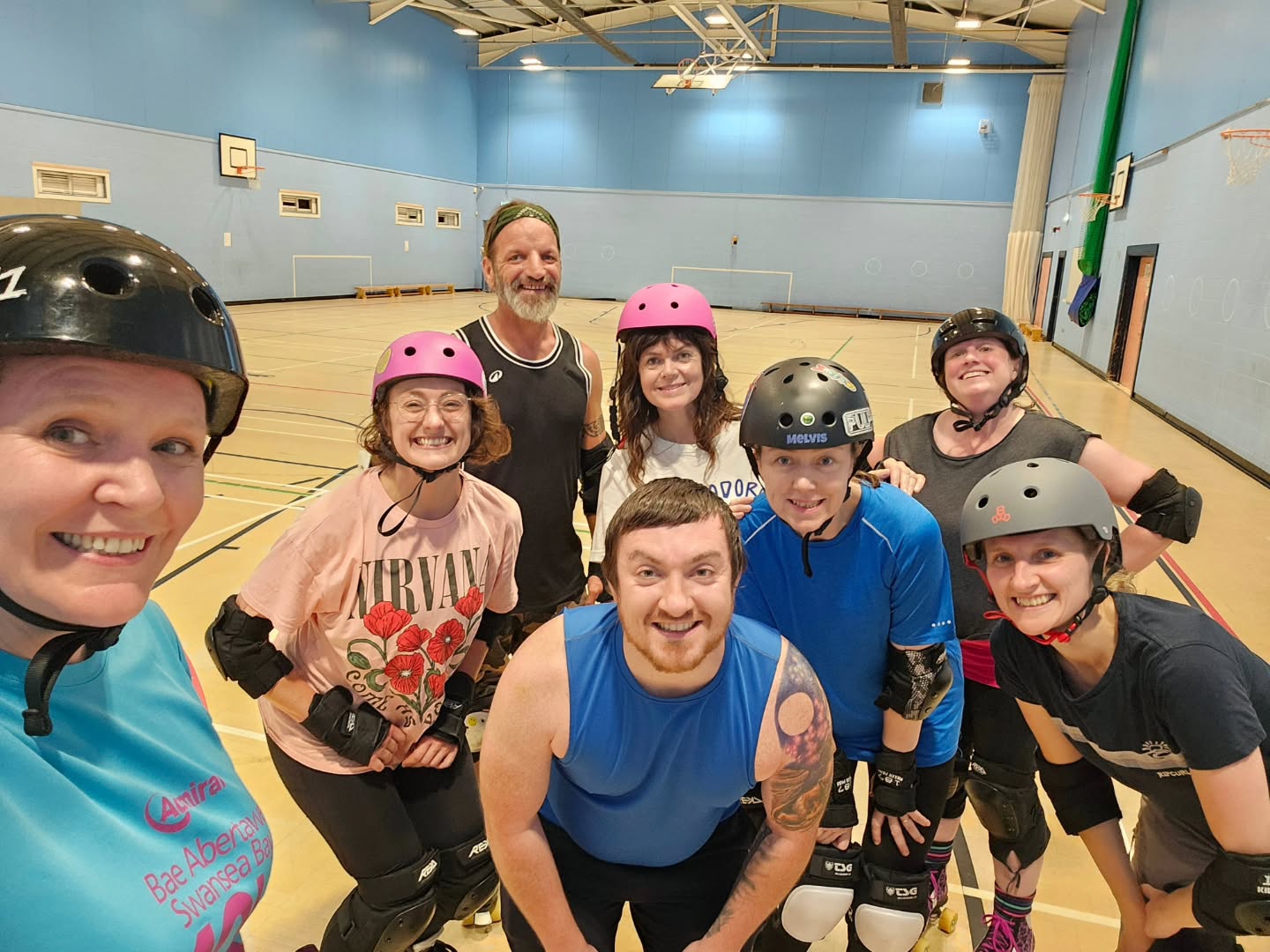Tonight's endurance session was a real sweatfest!
This lot were brilliant as always - they only swore at me under their breath this week 😂
Some hideous exercises involved but they all threw themselves into it like the machines they are!
Awesome work, gang!
I love Thursdays ❤️
Join us next week and leave feeling full of endorphins, exhilarated and just a little bit nauseous! 😂
Www.skatefitness.co.uk to book your slot
#skatefitness #fitnesscanbefun #teambeetroot #rollerskating #endurance #tabata #agility #teamwork #ilovethursdays #literallydead #cardio #sweatyeyebrows #swansea