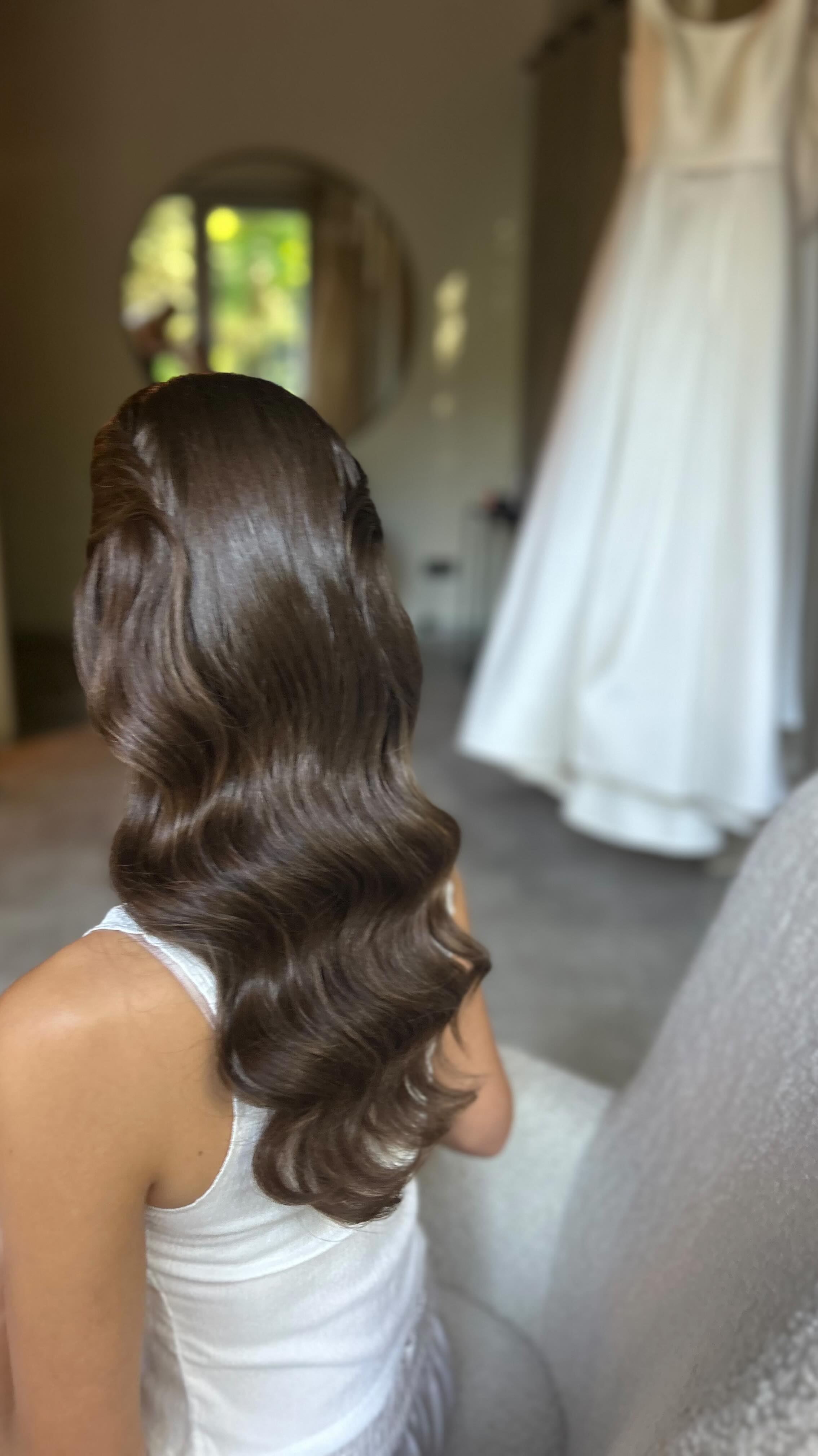 ✨ Neue Trendfrisur 2025 ✨
Old Hollywood Vibes treffen modernen Glam 💫
Perfekt für Hochzeiten, Events oder einfach, um dich besonders zu fühlen.
🤍 Sleek, shiny & timeless
👉 Bist du auch Team Waves?
#Trendfrisur #HairGoals #WeddingHair #GlamLook #HollywoodWaves #NewTrend