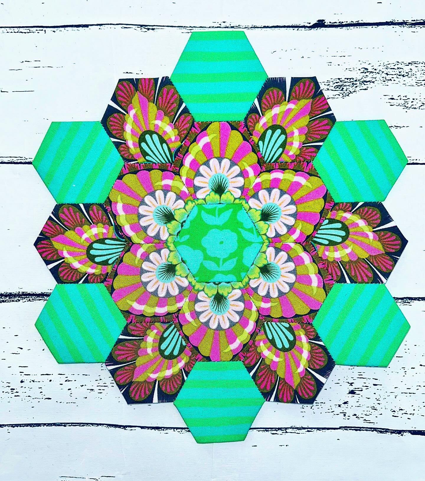 I LOVED making this block! Tula + Ruby&Bee = ❤️🌈
You can learn to make blocks like this if you take an EPP class with me - check out @morrisworksuk website for all the details and to book your space, we’d love to have you join us ❤️🌈
#rubyandbeesolids #tulapinkfabric #tulapink #fussycutting #fussycut #fussycuttersclub #epp #eppeverywhere #eppquilt #epponthego #englishpaperpiecing #englishpaperpieced #hexie #hexielove #hexiequilt #sewing #aurifil #beginnerquilter #sewcreative #sewmuchfun #patchwork #newproject #sewingproject #quiltersgonnaquilt #quiltblock #quiltblocks #greatbritishquilter #quiltingismytherapy #quiltingismybliss #tulapinkroar @aurifilthread @clovermfg @tulapink @windhamfabrics