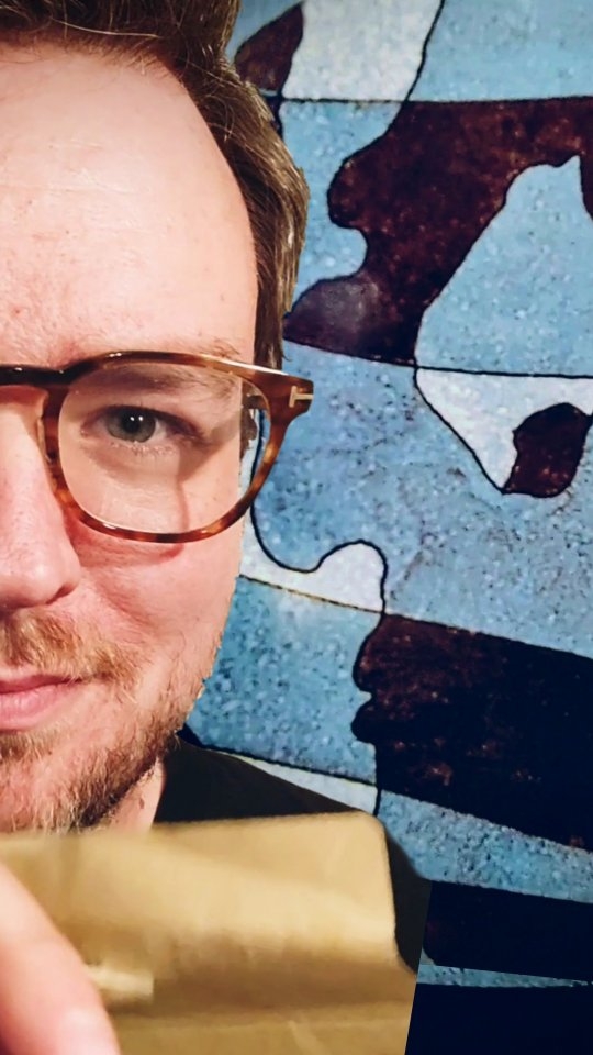 🥳Am 23.9. stehe ich mit Oliver Rohrbeck (Stimme von Justus Jonas von Die drei Fragezeichen, Synchronstimme von Ben Stiller, Gru, ...), Geräuschemacher Jörg Klinkenberg und vielen anderen tollen Leuten im ausverkauften Circus Krone auf der Bühne! Ich freu mich unfassbar, größter Kindheitstraum überhaupt!
@lauscherlounge @dreifragezeichen.de
🤍❤️💙