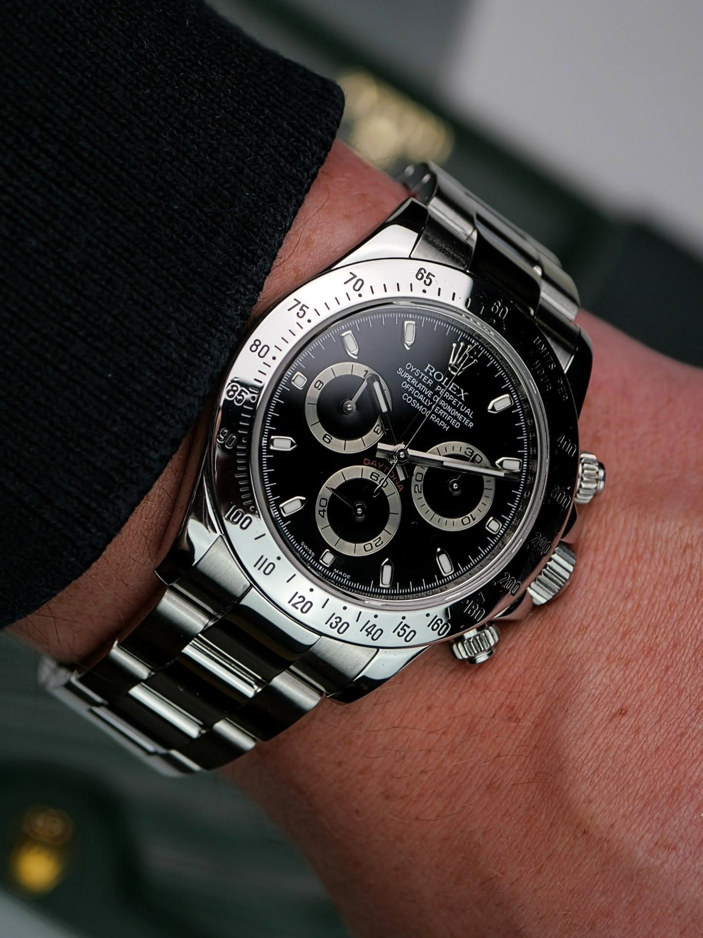 Rolex Cosmograph Daytona
⌚️Ref. 116520
⌚️Full set
⌚️Year: 2008
⌚️Diameter: 40mm
#Rolex #Daytona #watch