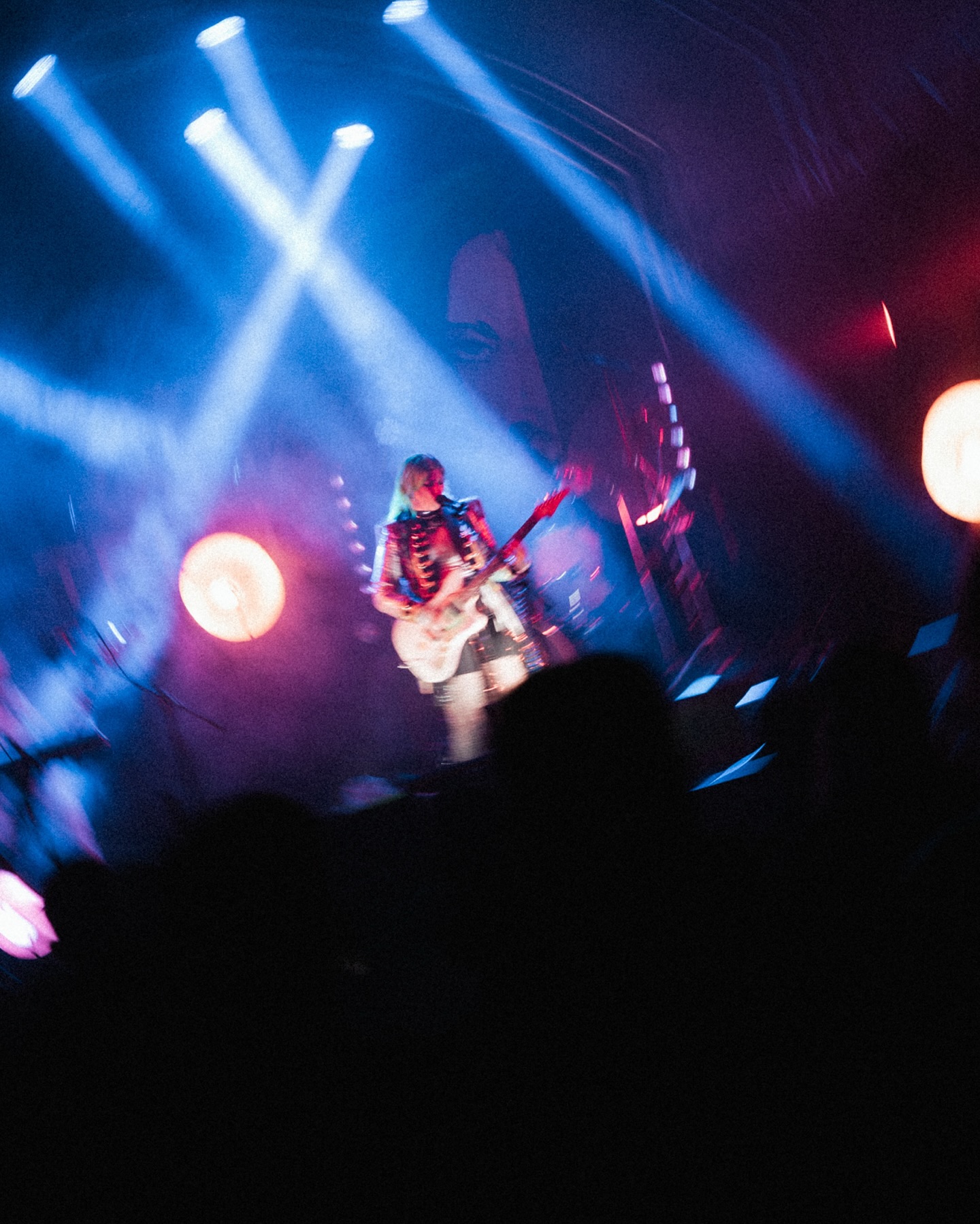 Rockröhre @serainatelliofficial hat uns mit ihrer Power-Show umgehauen ⚡️💃🏼🫶🏼! Gerne mehr davon 🤙🏼
#gpf2025 #gravelpit #rock #festival #gravelpitfestival
📷 @angelinaimboden
@mitchproductions.ch