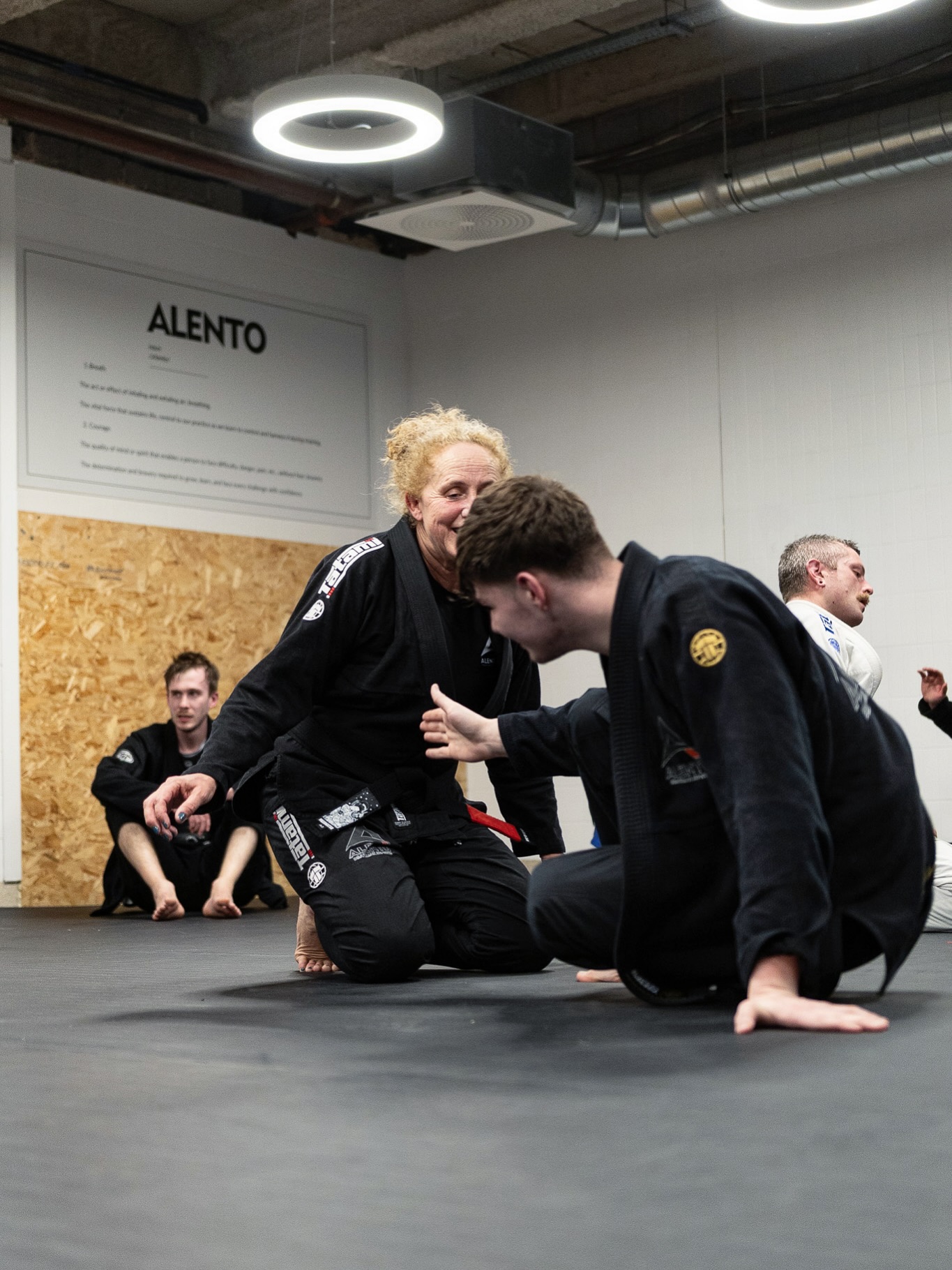 Still Think Jiu Jitsu Isn’t for You? 🤔
Think again.
You don’t need to be fit.
You don’t need experience.
You don’t need to be tough, flexible, or confident.
What you do need is the willingness to show up.
That’s it.
Because Jiu Jitsu isn’t about being the best.
It’s about becoming better — physically, mentally, emotionally.
Step by step. Roll by roll.
💥 Learn real-world self-defence
💥 Build unshakable resilience
💥 Train in a supportive, ego-free environment
Your first class is free.
We’ll provide the uniform.
All you have to do is take that first step.
Book now. You might just surprise yourself 👀
#AlentoBJJ #TryJiuJitsu #NewToBJJ #MartialArtsForAll #StartYourJourney #JiuJitsuLife #LichfieldBJJ #BJJBeginners #WhyNotYou