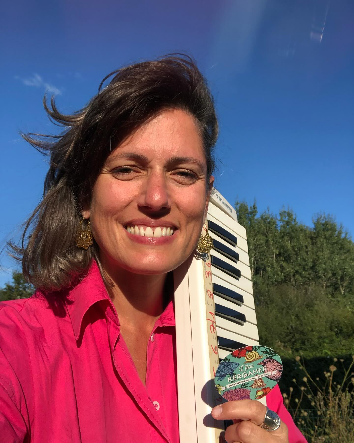 🕉Bonjour, ça y est c’est la rentrée ^^_🎋
👉Mes ateliers reprennent à partir du mardi 9 septembre à 20h30 à L’îlot Kergaher, tous les détails en suivant le lien ci-dessous :🗣✨🎼
✨Improvisation vocale et corporelle, Circle songs, Yoga du son
🌐 https://www.harmoniste.fr/event-details/improvisation-vocale-et-corporelle-circle-songs-yoga-du-son-2025-09-09-20-30
📍Je serai au forum des asso à Guidel sur le stand de L’îlot Kergaher Samedi 6/09, (complexe sportif de Prat Foën de 10H à 16H), pour prendre les premières inscriptions, et parler des ateliers.
Au plaisir de vous y retrouver.
À très bientôt
🎼Chloé 🔴🟠🟡🟢🔵🟣⚪️✨
Harmoniste -Coach Vocal