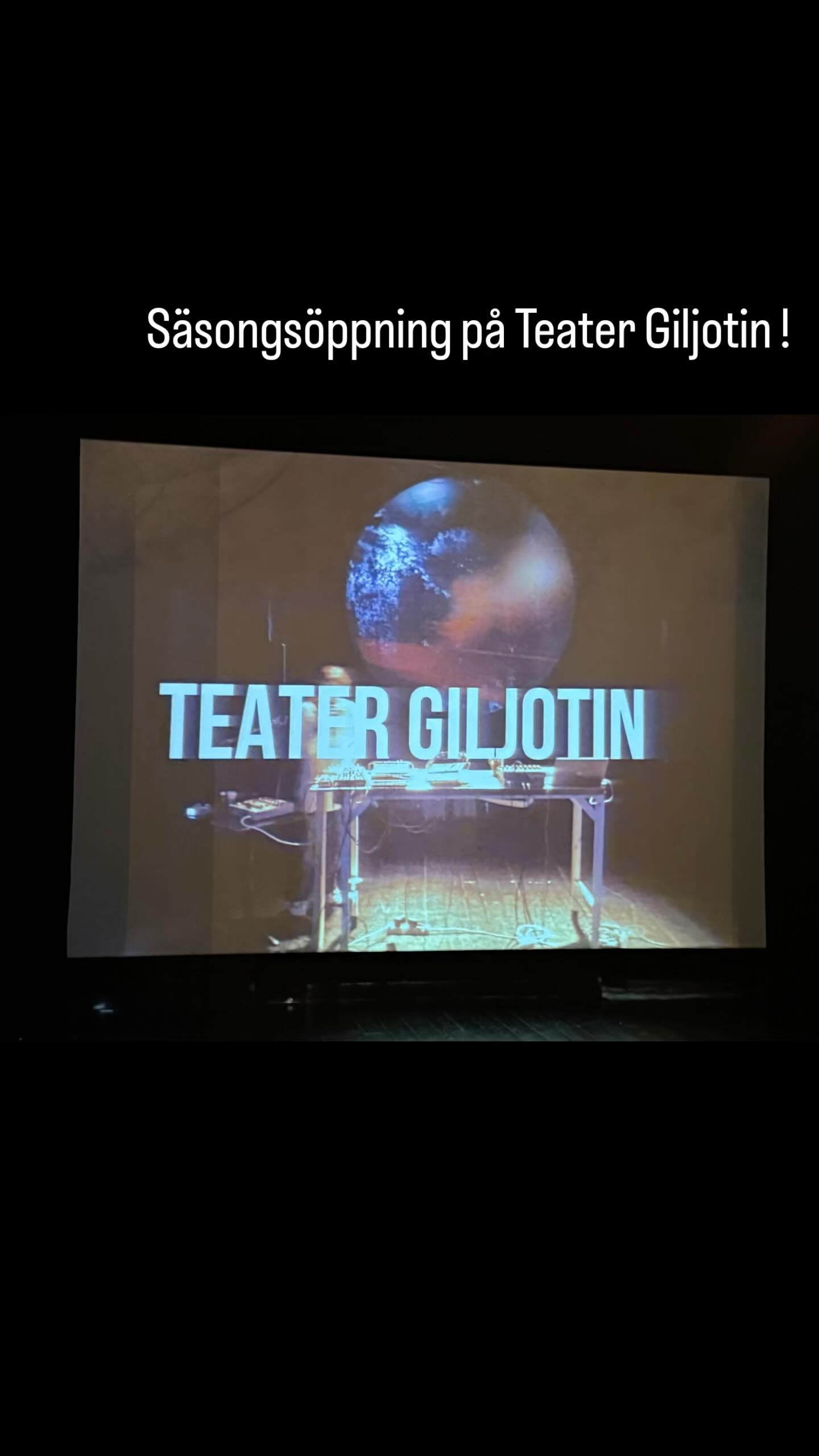 Teater Giljotin öppnar höstsäsongen med en presentationskväll ! @smart__coop är med för att introducera #Sanningsland av @motusdansteater som har premiär på @teatergiljotin den 23 september !