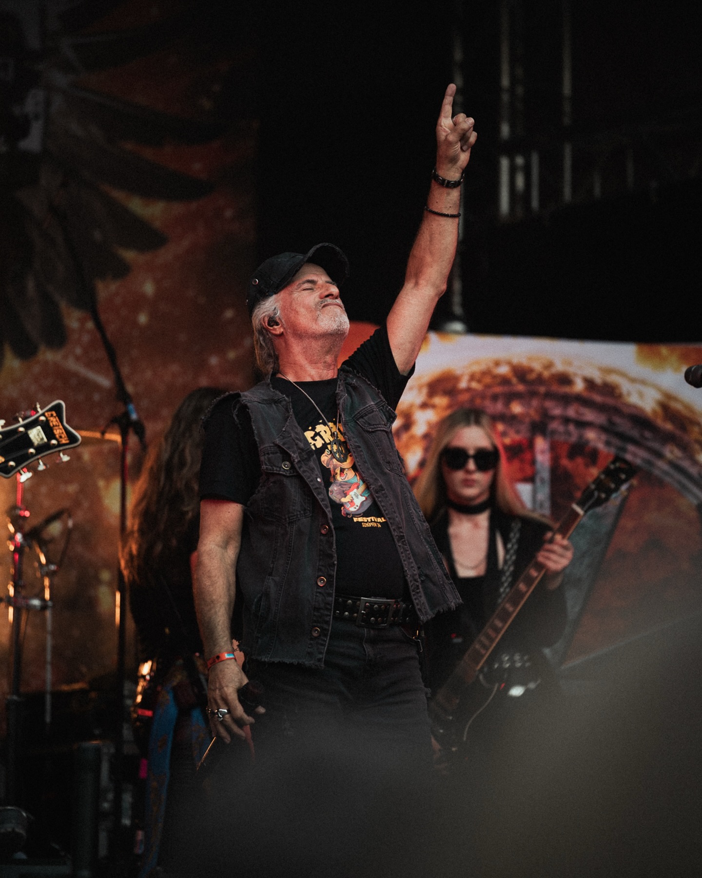 Let's rock with Hard-Rocklegende @marcstorace 🎸🎶🪨
#gpf2025 #gravelpit #rock #hardrock #festival #gravelpitfestival
📷 @angelinaimboden
@mitchproductions.ch