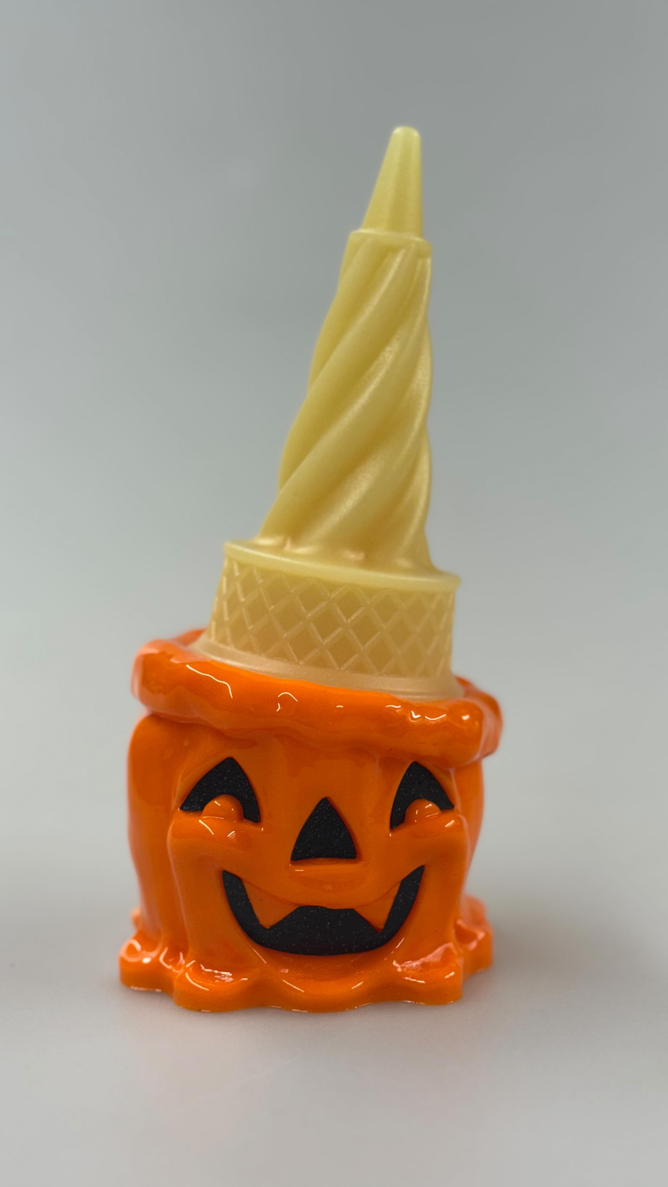 Thanks to everyone who has ordered in the last two drops, I love youse all. Life has been real heavy for the past year and it means a lot to me that anyone still cares about the weird stuff I make in my dungeon. These aren’t going to be in any major retailers this year and I have no idea when I’m just going to run out of steam and stop making them so if you need one for Halloween grab it now. And if you feel like it, it would be awesome if you could share this post, I’ve been offline for so long that I have no idea if I’m even reaching anyone anymore. #halloween #spookyseason #pumpkin #jackolantern #vintagedecor #vinyltoy #designertoy #blowmold #resin #resincasting #3dprint #3dprinting #bambu #icescreamman #pumpkinspice #maker #codeorange #art #design