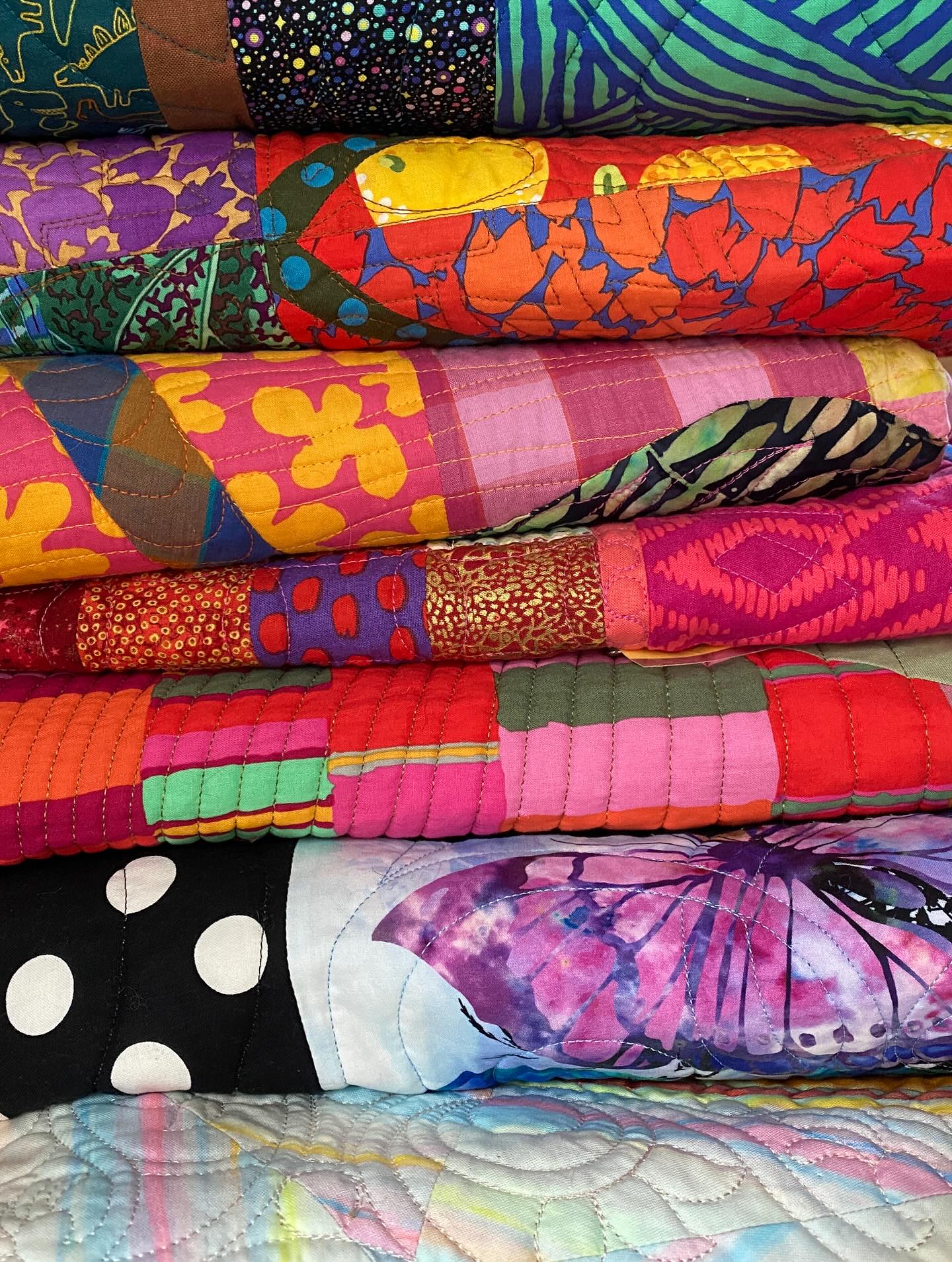 Less than two weeks to go till The Ultimate Quilt Clothesline Show &Sale. #shoplocal #quiltshow #brantford #quiltshop #quiltshoponline #quiltsforsale #redredbobbin