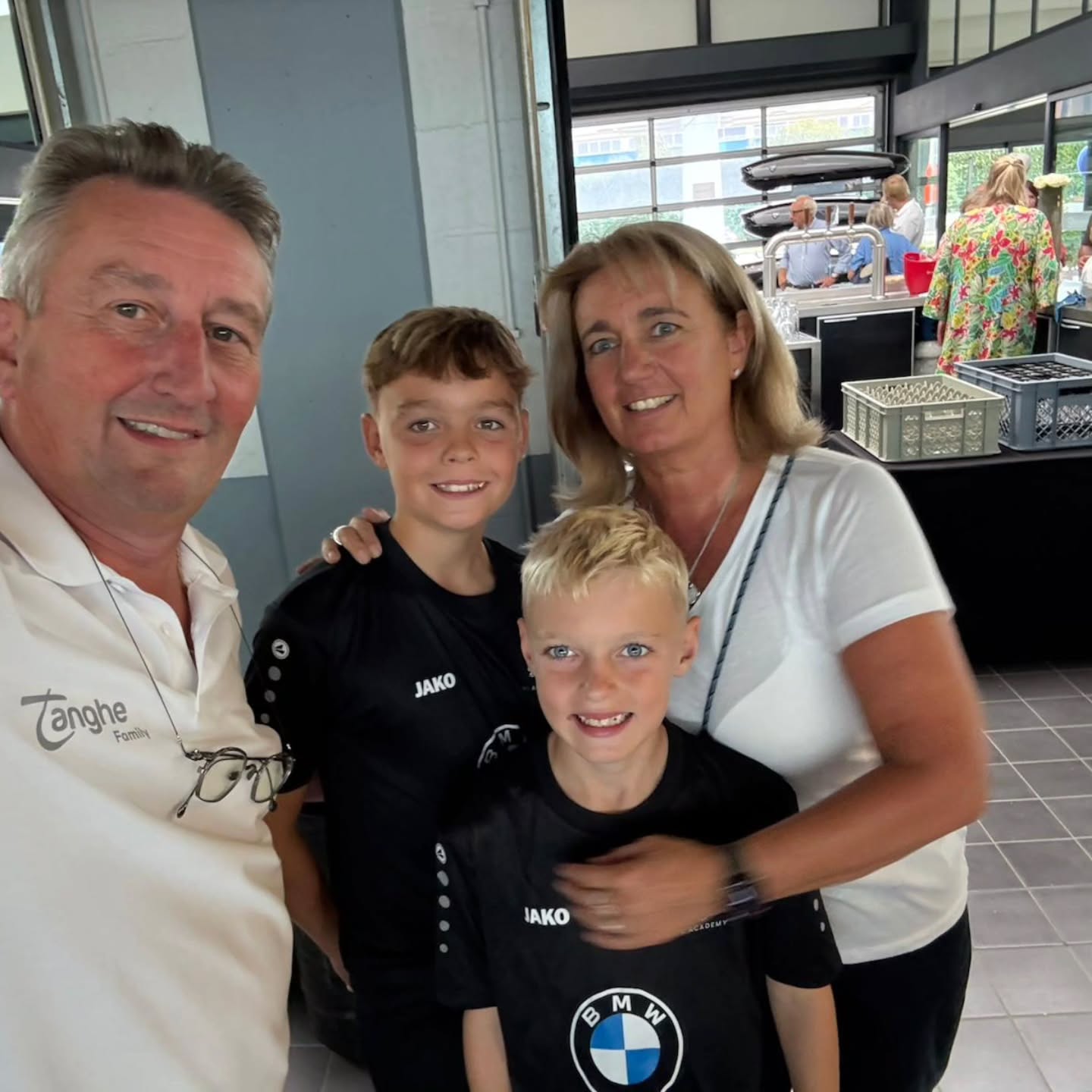 Meet Dirk en Els... Samen baten ze BMW Tanghe uit en met hun oog voor kwaliteit stapten ze meteen mee in het MCL verhaal. Trouwe sponsors vanaf de eerste dagen! #bmwtanghe #mclacademy
