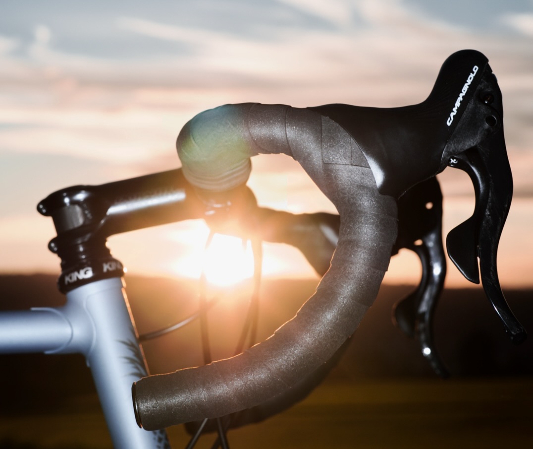 There are people who are a little closer to themselves and know a little more about what really suits them...Thanks to all of you out there!
Classic road bike, nothing more and nothing less….