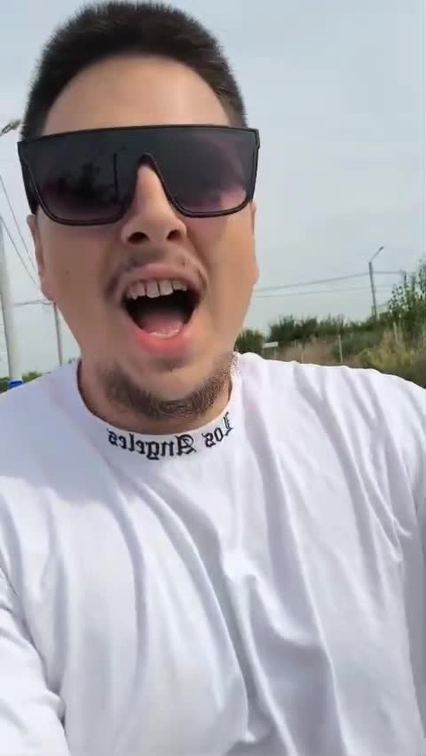 Vrei sa simti orasul altfel? Ia un Ryker, nivelul urmator de distractie urbana. Incepi de la doar 650lei/zi. Suna acum la 📞 0764 998 475 si vezi cum arata libertatea! #DistractieUrbana #ExperientaRyker #LibertatePeRoate #OrasulAltfel #AventuraUrbana #RentACarRyker #ExplorareUrbana #DistractieInOras #CreeazaAmintiri #DescoperaLibertatea