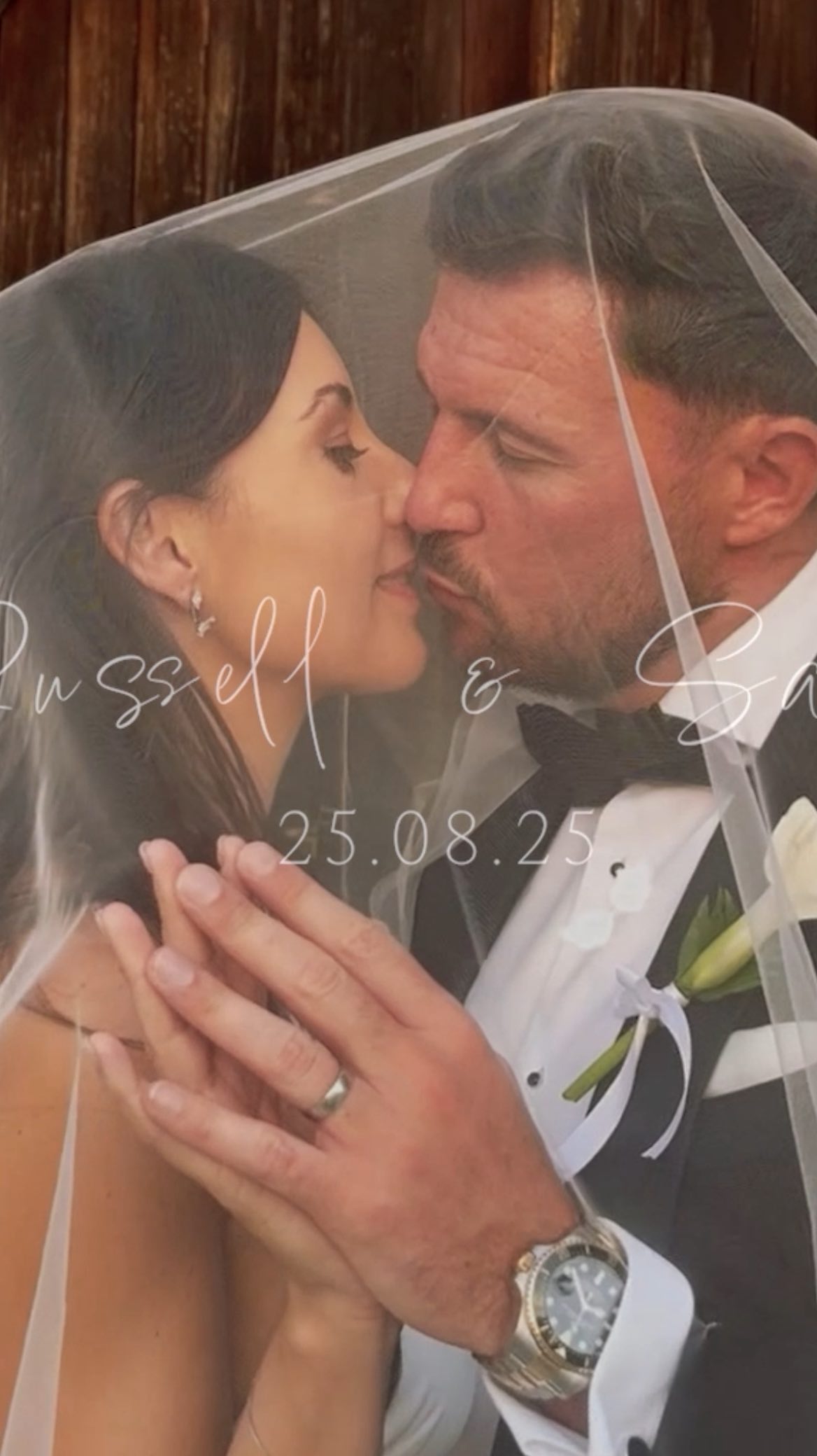 Some glam on the gram today! What a stunner this day was with our gorgeous couple. Saint Paul’s is always such a fabulous venue for a wedding. It has everything including its very own chapel! We love capturing weddings like these.
Something to watch and reminisce on those cold damp nights that will soon be here 🤣❤️
Filming for Memories 💛
Venue @chateaudestpaul.
Planner @suechris1995 for @marrymeinfrance.
Photographer. @deykunphotography.
Celebrant @claudia.celebrant for @celebrantsinfrance_theoriginal
Flowers @maryflor_villereal.