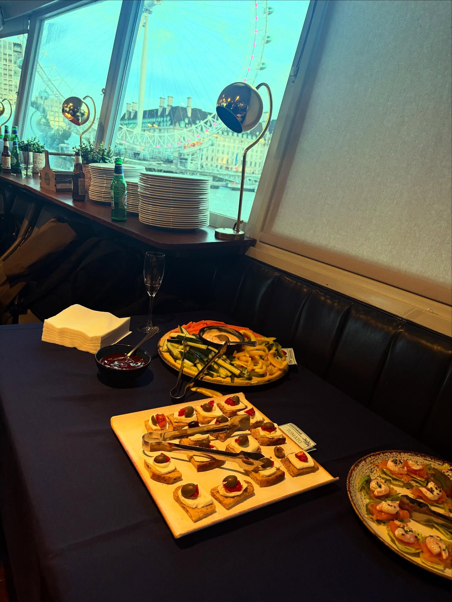 LDN - BOAT PARTY, SEPTEMBER 2025
#networking #builtenvironment #construction #realestate #consultants #occupiers #developers #professionals #ldn #londondevnet #jointheelite #london #networking #tattershallcastle