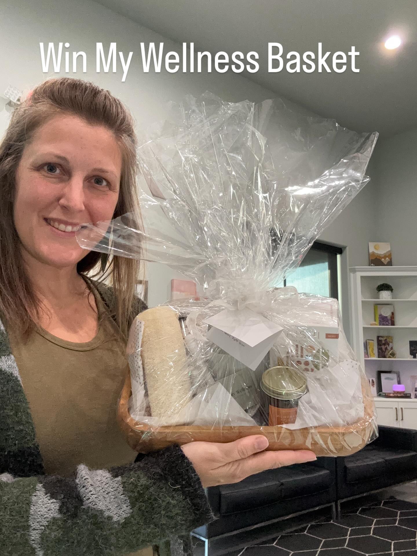The Chiropractic Wellness Cafe is celebrating 15 years! I am partnering with them by offering a wellness basket that you could win!!! Share with your friends so they can have an opportunity as well. Just stop into The Chiropractic wellness cafe to enter this week!!
Included:
Natural Loofa
Calyan Candle
Dry Skin Brush
Rishi Tea
Tea Cup
Bath Salts
Free Basic Zyto Scan
#wellnessgiveaway #calyanwaxco #rishi #chiropracticwellnesscafe