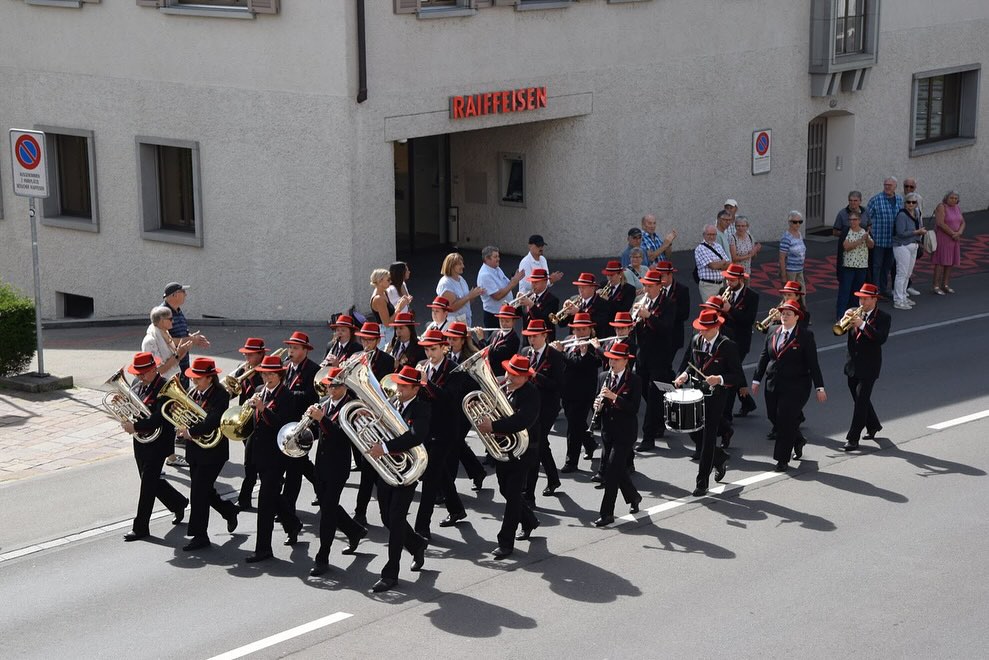 Marschmusikparade - 130 Jahre @fmhochdorf 🎶
Herzlichen Dank Feldmusik Hochdorf für die Organisation dieses tollen Anlasses! Es war uns eine grosse Freude, euer Jubiläum mit euch zu feiern. 🎉
#hmh #harmoniemusikhitzkirchertal #marschmusikparade #jubiläum #feldmusikhochdorf