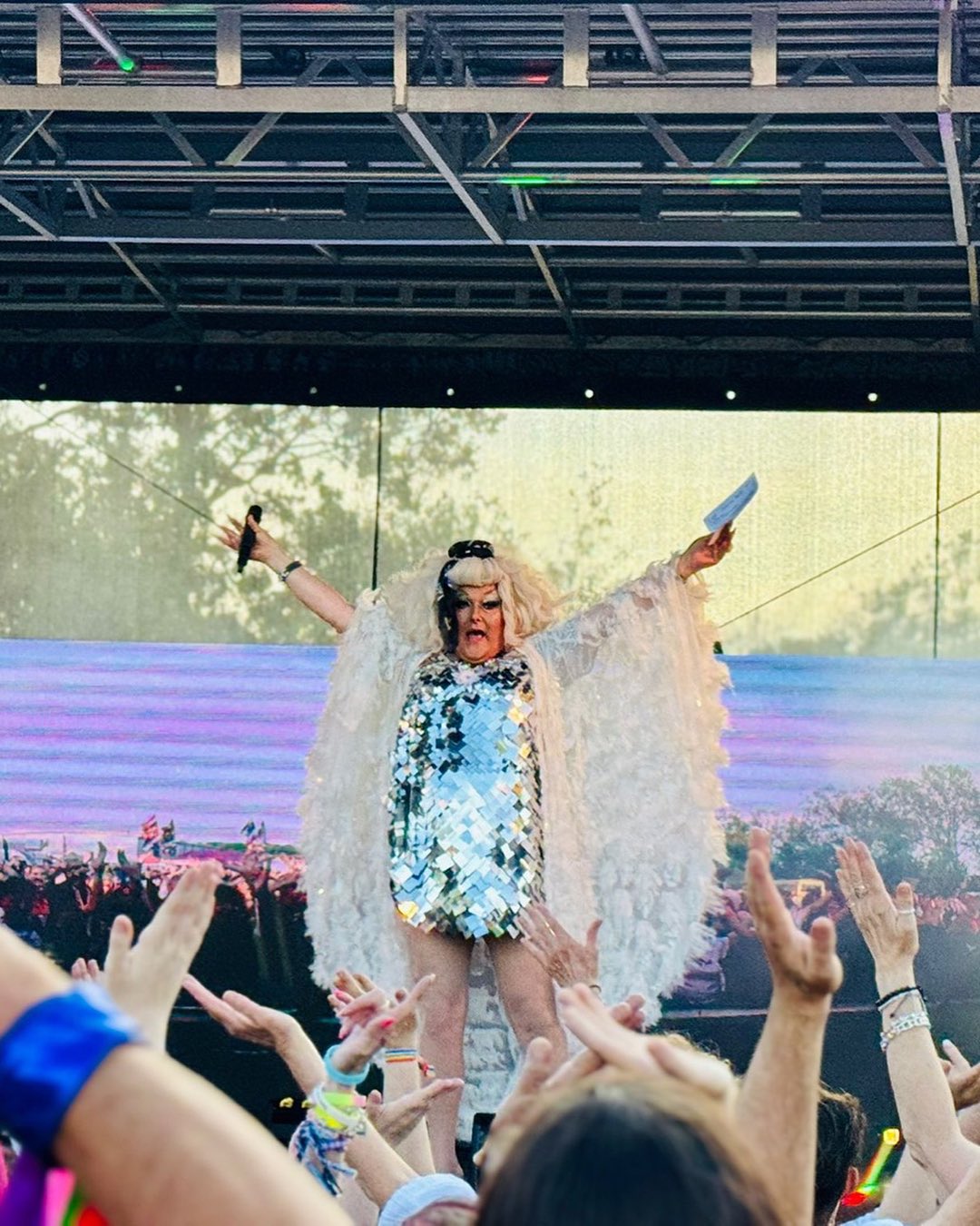 Leading the crowd @basildonpride in the song everyone knows how to do…🏳️🌈🏳️🌈🏳️🌈