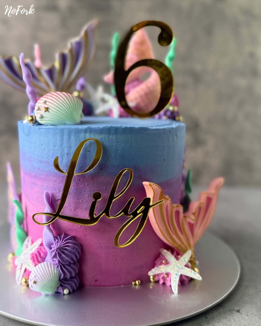 Pink & Purple Mermaid Dream Cake for Lily! 🎂🧜🏼♀️
We’ve gotten to bake many times for this cutie’s (and her brother’s!) birthdays over the years!💜💙 So precious to watch them grow and keeps us curious what next years theme will be! 🥰🩷
#nofork #celebratingmadeeasy #eatwithyourhands #BYOF #noutensilsrequired #supportlocal #custombakery