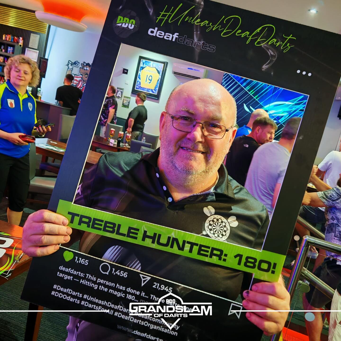 🎯 Throwback to the Grand Slam of Darts when the 180s were flying in!
Ryan Mitchell lit it up with 3 maximums, while Steven McGeough and Scott Garthwaite smashed in 1 each 💥🔥
180 isn’t just a number, it’s a skill. And these lads delivered! 👏
#Darts #180 #GrandSlamOfDarts #MaximumMagic