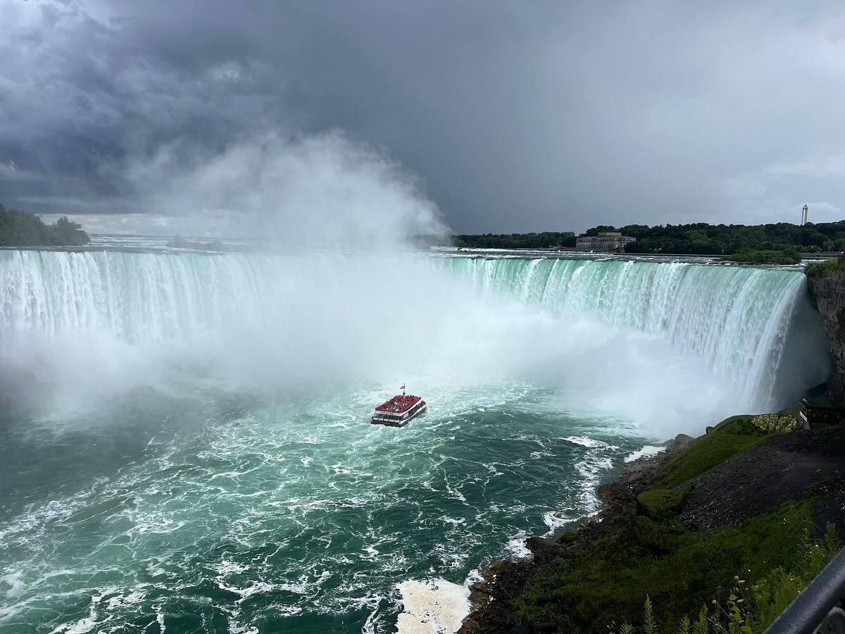 Waterfalls!
The crew from Ramanda took some well earned rest by enjoying the Niagara Waterfalls💦🍁