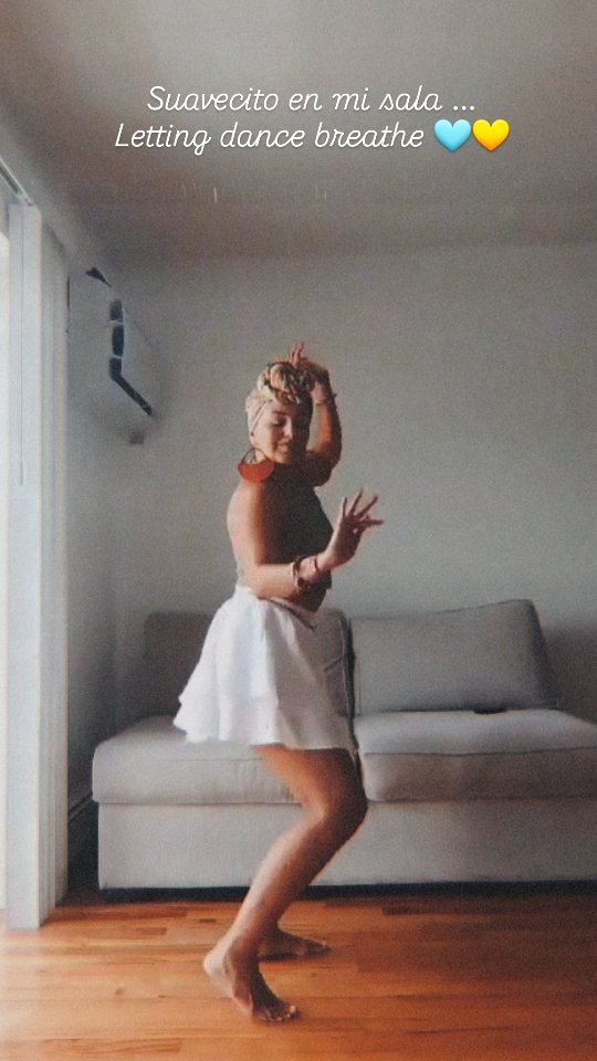 My sala is a utopian space where I can dance like I breathe. Honest, free, suavecito. Buenos dias 🙏🏼💛🩵
💃🏽 Today, it's about letting the festejo breathe, being free & chill. Every morning, I invite my ancestors to show up the way they want to, through dance. Freestyle. It's meditation. It's prayer. It's the way I breathe. A message comes through:
✨️ Today, they remind me to dance for myself, my wombspace, for calm, and to truly enjoy the present moment without any pressure. If you get a moment today, give your sala and yourself a little love & let your dance breathe. 🙏🏼💃🏽 Ashé ✨️✨️✨️✨️
🎶 Marcos Napa @marcosaugusto9765
Shout out to fam, Marcos Napa. Our experience together with music and dance, runs deep. So every time he drops a new song, it always hits home. Bringing candela & authenticity siempre. Ya tu sabe 🙏🏼💃🏽🎶
#danceyourancestors #livetodance #beingperurican #danceasmedicine #festejo #peruviansinthediaspora #howyouliveishowyoudance #danceasmeditation #enmisalasebaila #suavecito