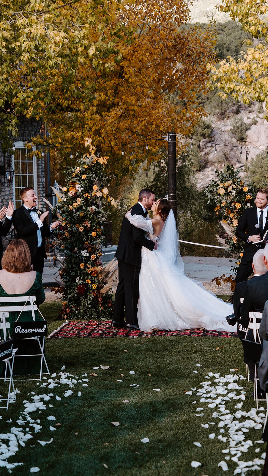 It’s a vibe thing … Venue: @surfhotelbv | Planning: @_urbaneventsco | Photo/Video: @silkandsagefilms | Band: @bouncebandaz | Florals: @paintedprimrose | Dessert: @joyfulbakerybv | HMU: @graykinhairmakeup | Transportation: @coloradoadventuretours