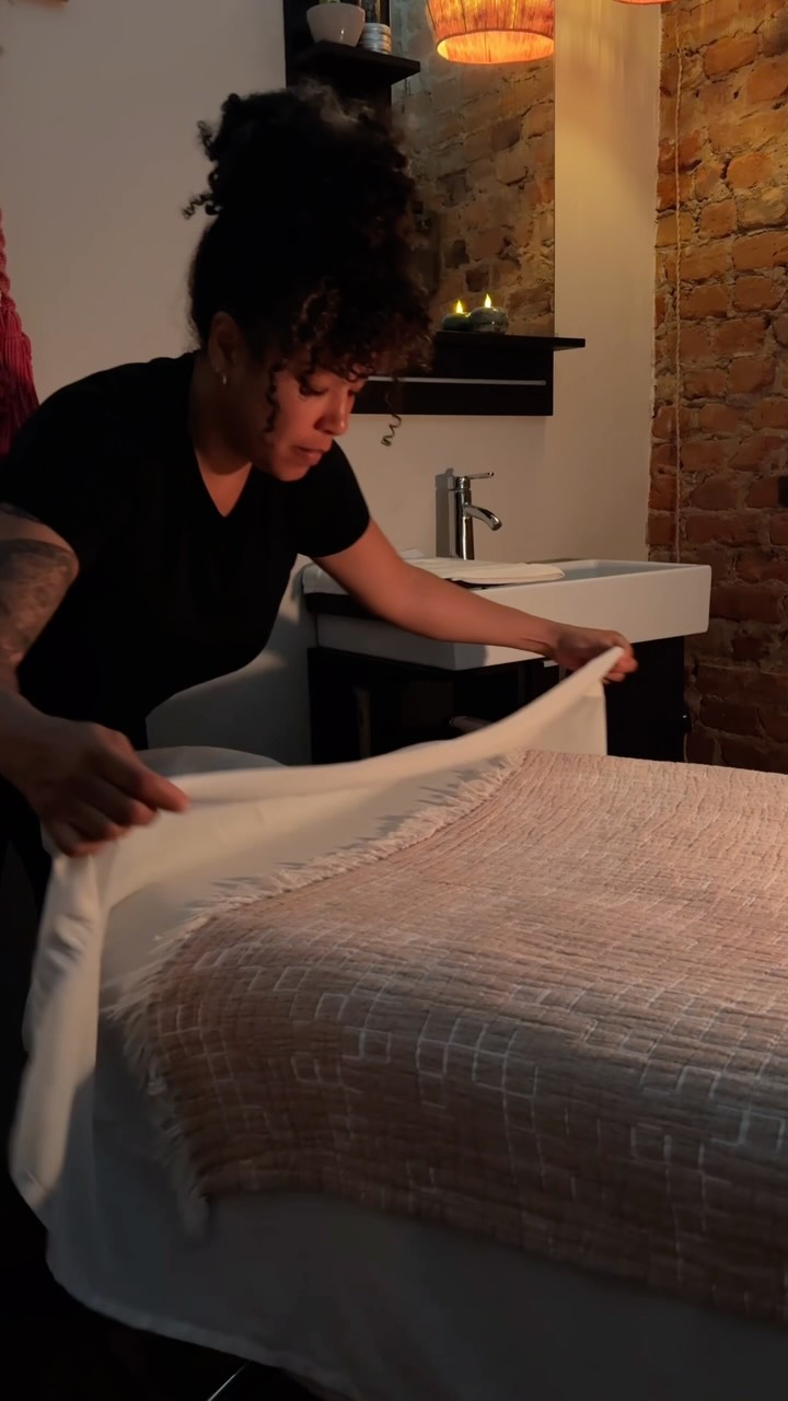 When everyone else is saying “back to work”
we’re saying “back to balance” 🌿
.
📍Laya spa and yoga