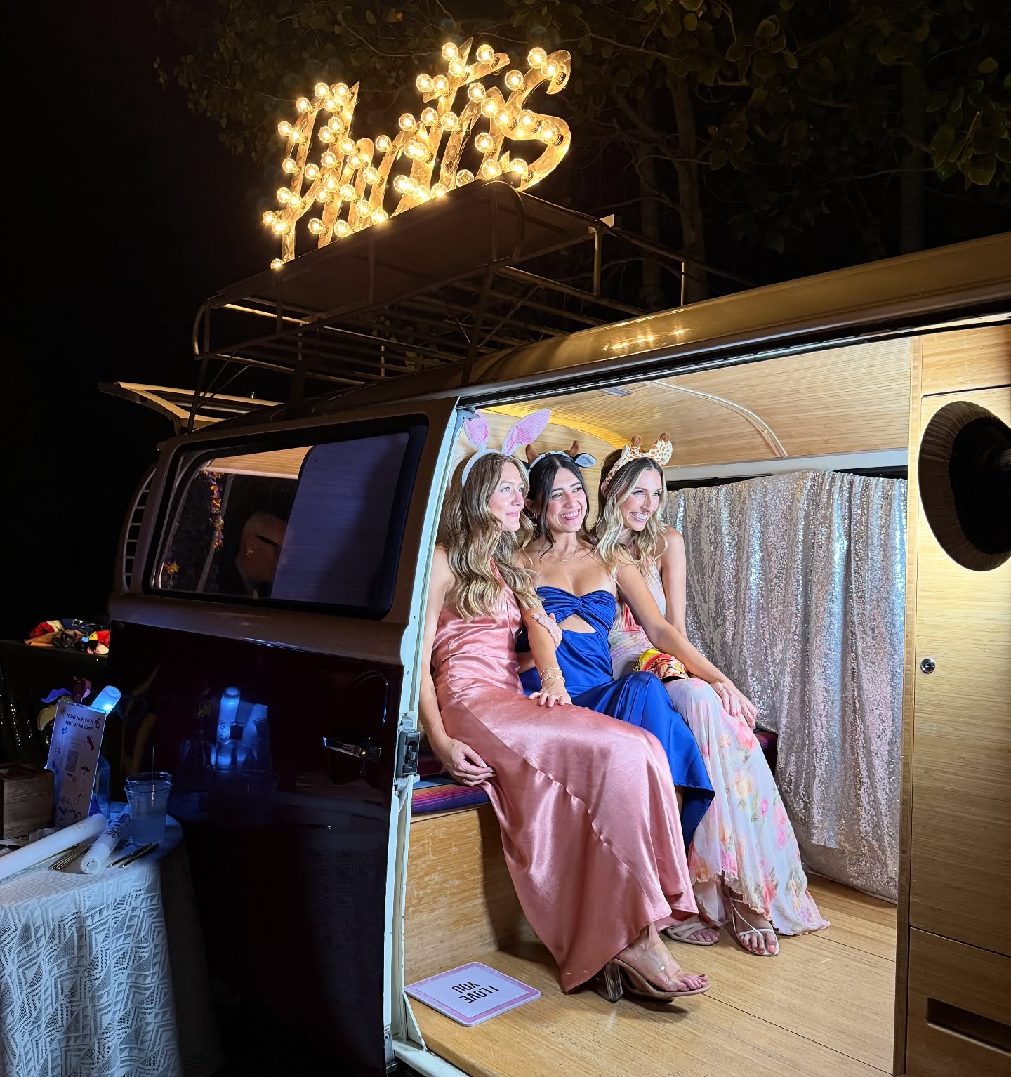 Another beautiful one in the books!
.
.
.
#ruby1971 #centraloregon #centraloregonstrong #centraloregonweddingassociation #centraloregonlife #oregon #pnw #pnwonderland #bendvwphotobus #bend #bendoregon #bendoregonlife #bendor #bendoregonweddings #bendweddings #oregonwedding #oregonweddings #party #centraloregonliving #oregonbride #oregonbridemag #oregonbrides #oregonbridemagazine #theknot #theknotweddings #summervibes #fallinlove #love #dreamwedding