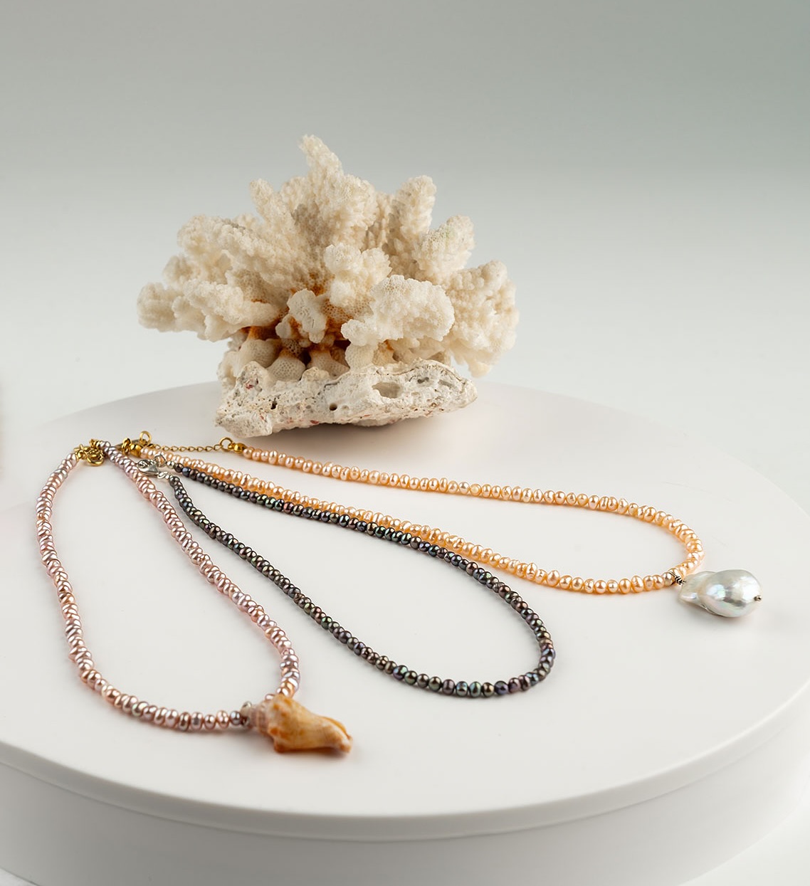 Have you taken a closer look at our jewelry? These are genuine gemstones set in pure 925 sterling silver gold-plated! ✨
Discover timeless beauty at muana-jewelry.com
