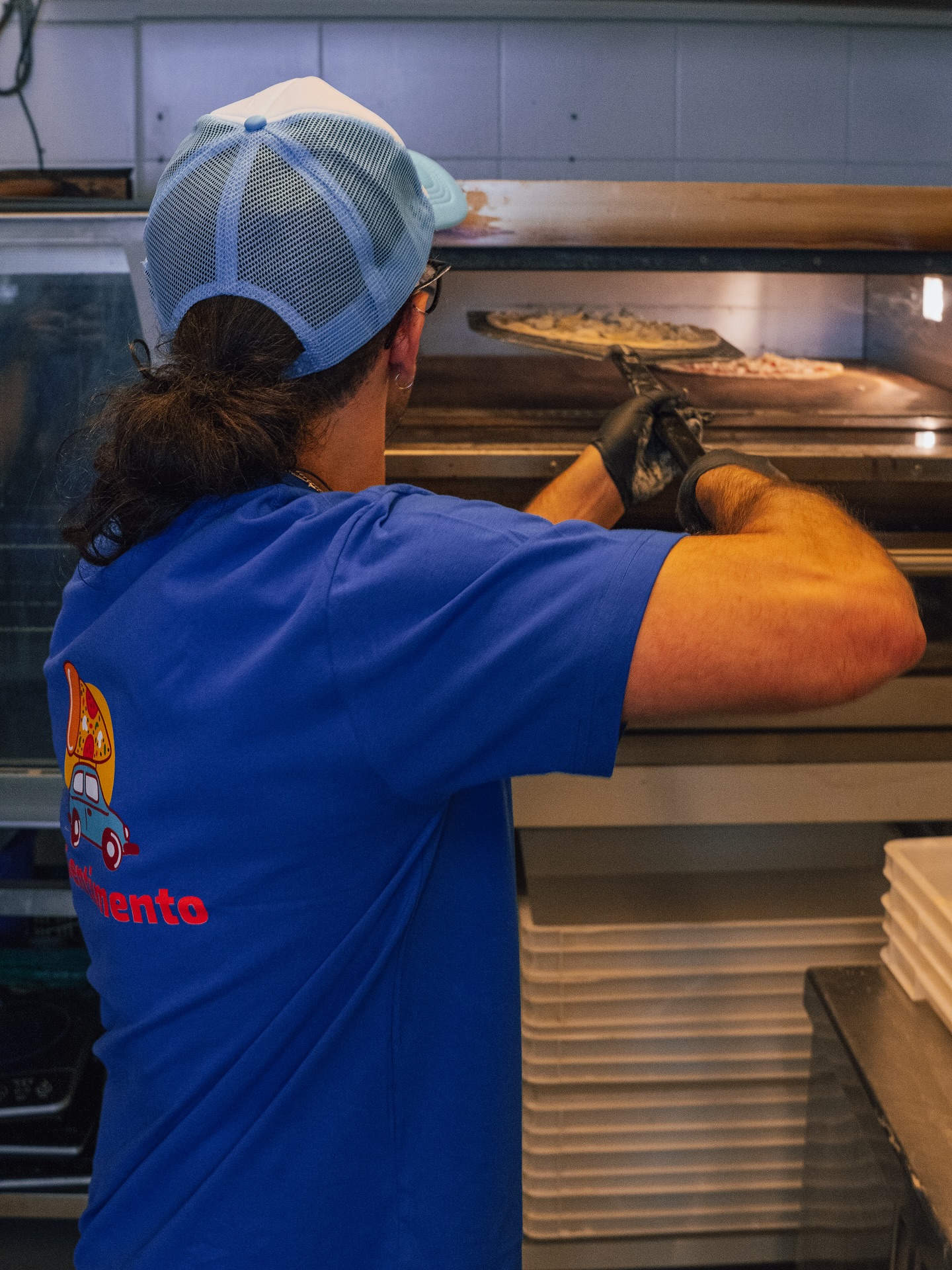 Fresh out of the oven, made with passion and perfection! 🍕
#pizza #italianpizza #PizzaTime #FreshlyBaked #FoodieLove #Pizzagram #FoodPassion #InTheMaking #OvenFresh