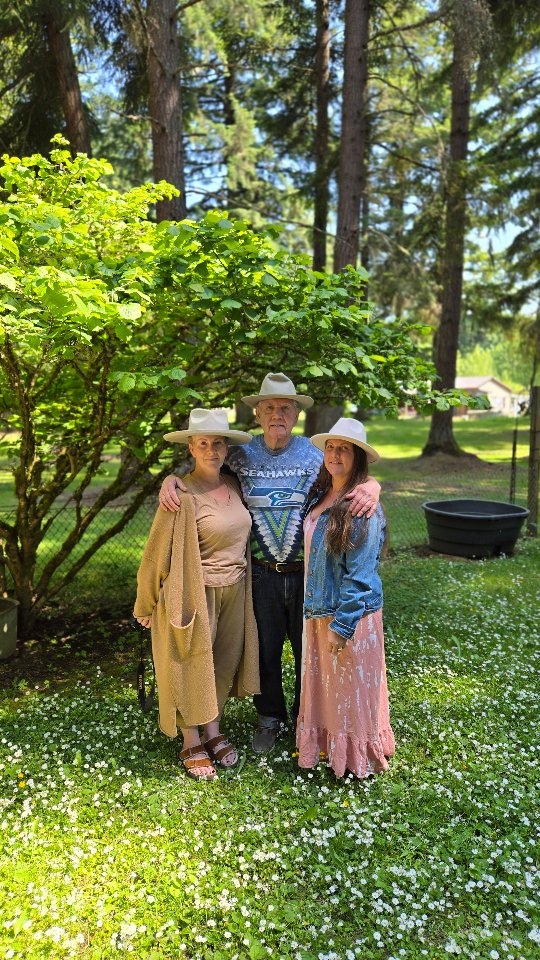 This is our medicine that I cherish. It's how we love to come together, with our drums to connect as a family. Three generations with Pops, my sister @zarabeth and my nephew @cubbydubby jammin under the trees at the farm.
What do you and your family love to do to connect?