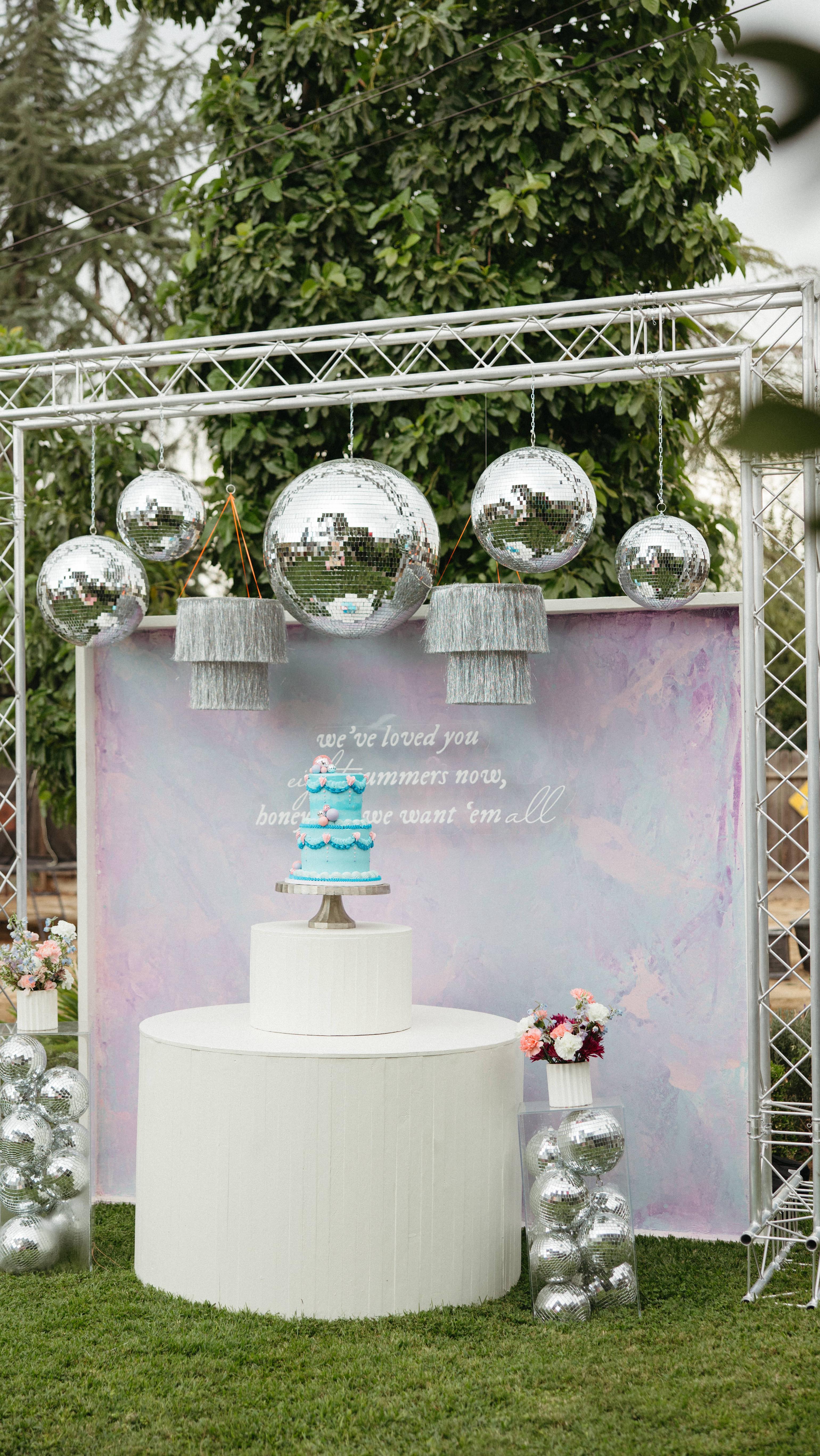 We’re either giving our kids the biggest flex of their childhood or the main topic to dissect in therapy as an adult 🤘🏼either way we’re forever going over the top for birthday parties, because who else is going to serve you the best girl party inspiration?! #stockroompicks #taylorswiftbirthday #taylorswiftlover