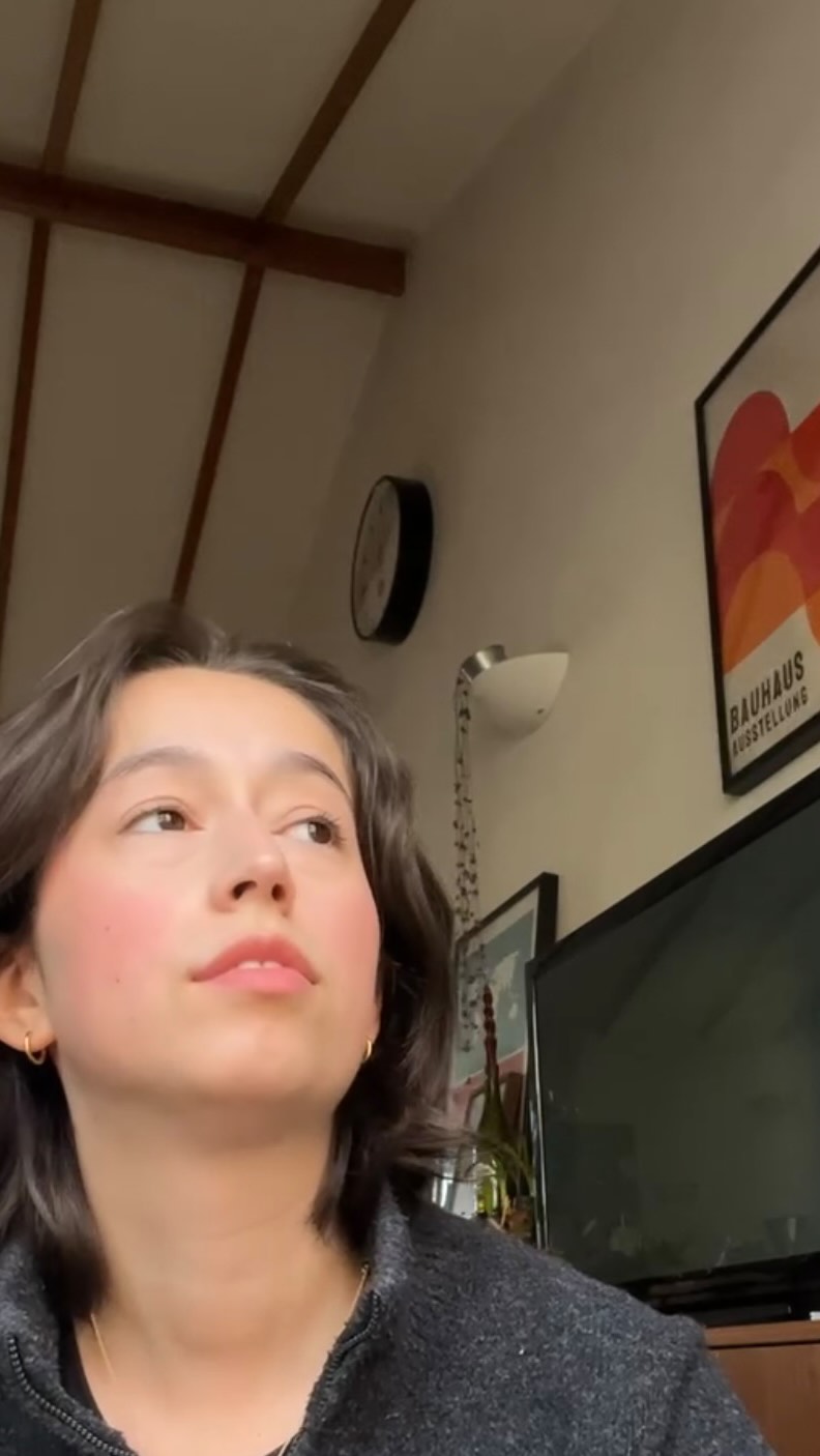 TRANSCRIPTION TUESDAY - a work in progress!
Have been learning some transcriptions recently ☀️
Here’s the first one! Thanks to @james.stablefolk for showing me this lovely Hank Mobley tune!
#jazz #jazzsinger #tanscription #scatsinging #hankmobley #bestthingsinlifearefree #tenorsax #solotranscription