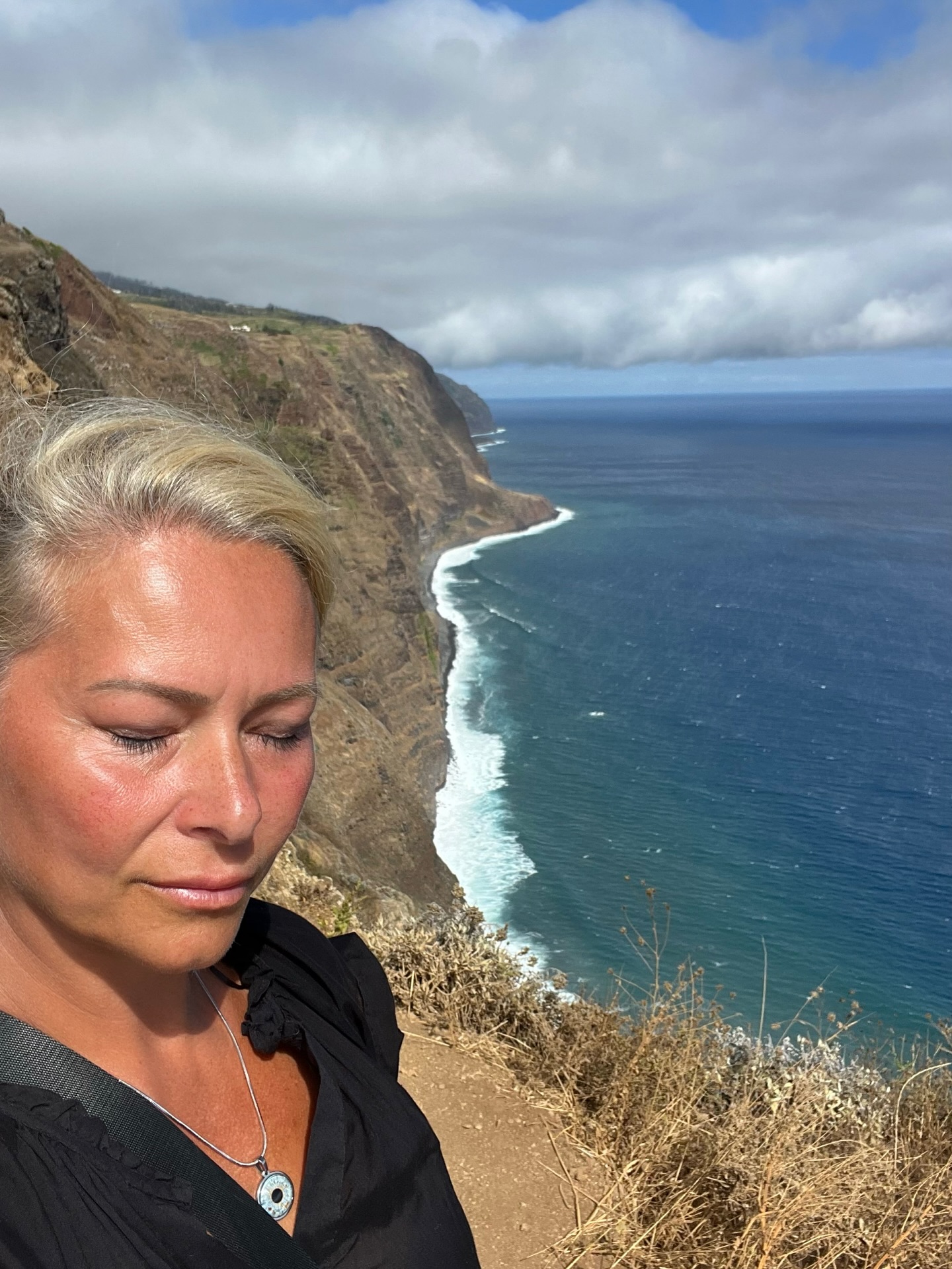 Move from eyesight to insight. When people are learning to use their senses and extrasensory perception, they often forget the power of simplicity.
3 simple steps to use your inner vision:
1) Close your eyes and breathe slowly. Let yourself relax and forget about everything around you.
2) Notice what comes up inside. It might be a feeling, a picture in your mind, or even just a sense.
3) Go with your first impression. Don’t overthink it, that first spark is usually the clearest.
The more you practice, the easier it is to see your inner vision - and everything beyond.
#psychic #innervision #esp #spiritualawakening #innerpeace #photooftheday #presentmoment #mystic #intuitivementor