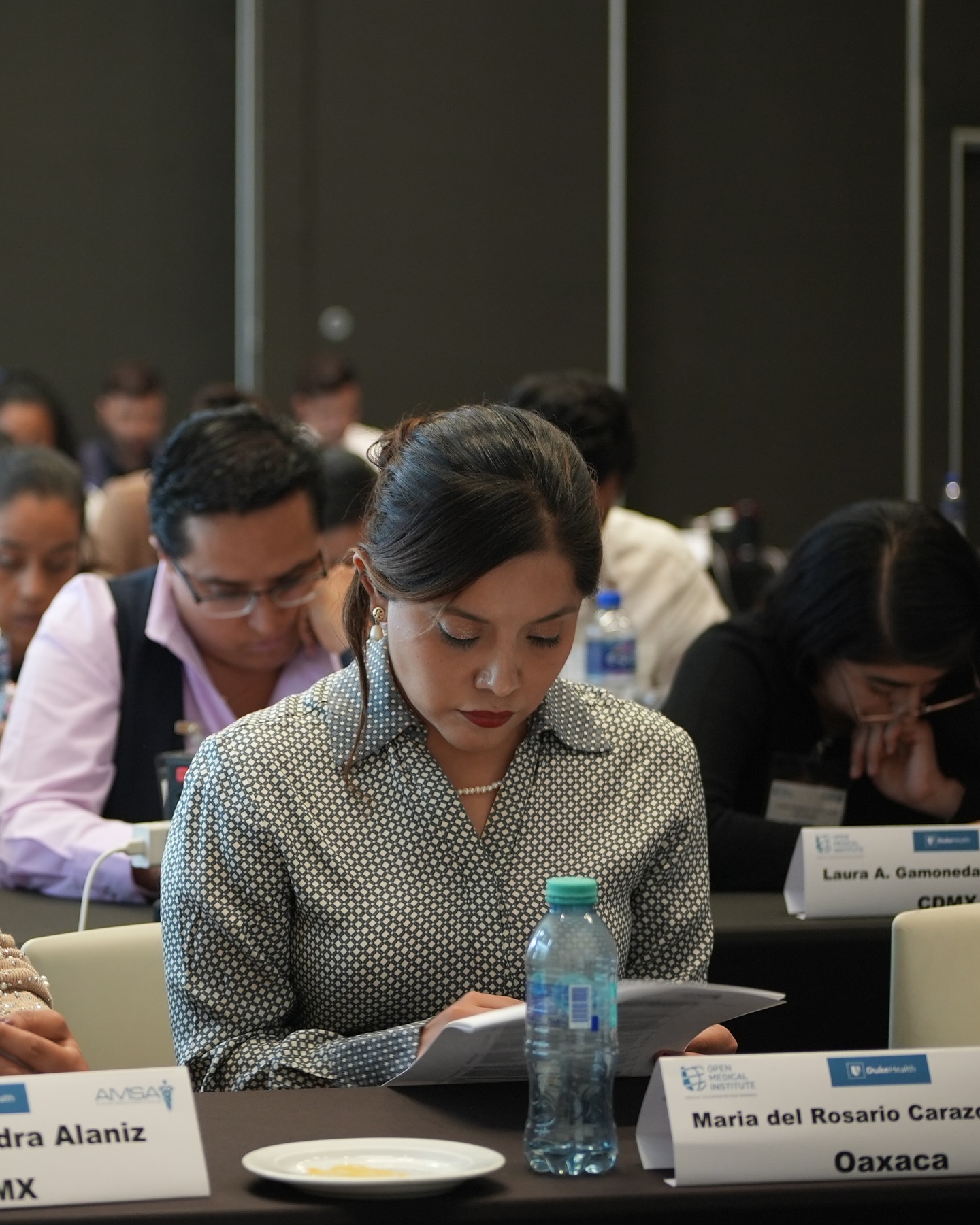 Day 3 marked the conclusion of the OMI-MEX Family Medicine: Adult Medicine seminar, where physicians deepened skills and shared strategies to improve adult patient care. Participants from across multiple states in Mexico and several Latin American countries explored tools for delivering effective presentations, strategies to support physician wellness, and best practices in contraception, before coming together for a round table on quality improvement initiatives.
The seminar concluded with a closing ceremony, including the presentation of diplomas to all participants and awards for the most outstanding clinical cases and highest-scoring exams.
Thank you to the entire Duke University faculty, participants, and OMI for bringing this seminar to life and making it such a meaningful experience.
@openmedicalinstitute @dukehealth
#AMSA #Medicina #Profesionalesdelasalud #Capacitaciónmédica #OMIMEX #OMI #Medicine #DukeUniversity #SeminarioMédico