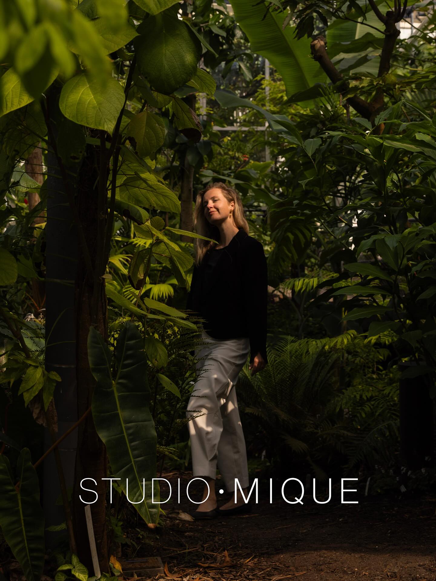 The world of STUDIO MIQUE captured in 5 by the talented @amberzeekaf 🤎 —
Photo 1: This is me, Miek
Photo 2: My philosophy is: “Your home is your story. It only can become a true home when that story is heard.” — I approach every design project from a rather psychological point of view: which memories and stories define you and still put a smile onto your face? These will be the red thread of our collaboration and for me the ultimate puzzle (which I love!) to think out of the box.
Photo 3: I love love love Bali — Bali feels like home to me and truly is my happy place.
Photo 4: People and craftsmanship are thé anchor of STUDIO MIQUE — becoming aware of the connection between people and items is what I encourage towards a more intentional way of living.
Photo 5: Part of STUDIO MIQUE will be curations of items I love myself — I will soon publish my (mini) collection. 👀
Hopefully you now have an even better idea of what STUDIO MIQUE stands for. You always may reach out to me to learn more about my approach and to see how we could work together. 🤍 With love, Miek
#interiordesign #studiomique #slowliving #aboutme #aboutstudiomique #interiordesigner #homedesign #storytelling #personalhome #balilove #tropicalmodernism #craftsmanship #humantouch #interieurontwerp #interieurontwerpstudio #homestyling #interieurinspiratie #interiordesignamsterdam #personalhome