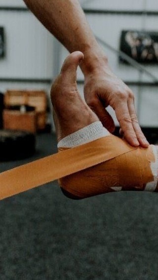 Step by step getting back into it🦶
•
•
•
#physiotherapy #anklerehab #mondaymotivation