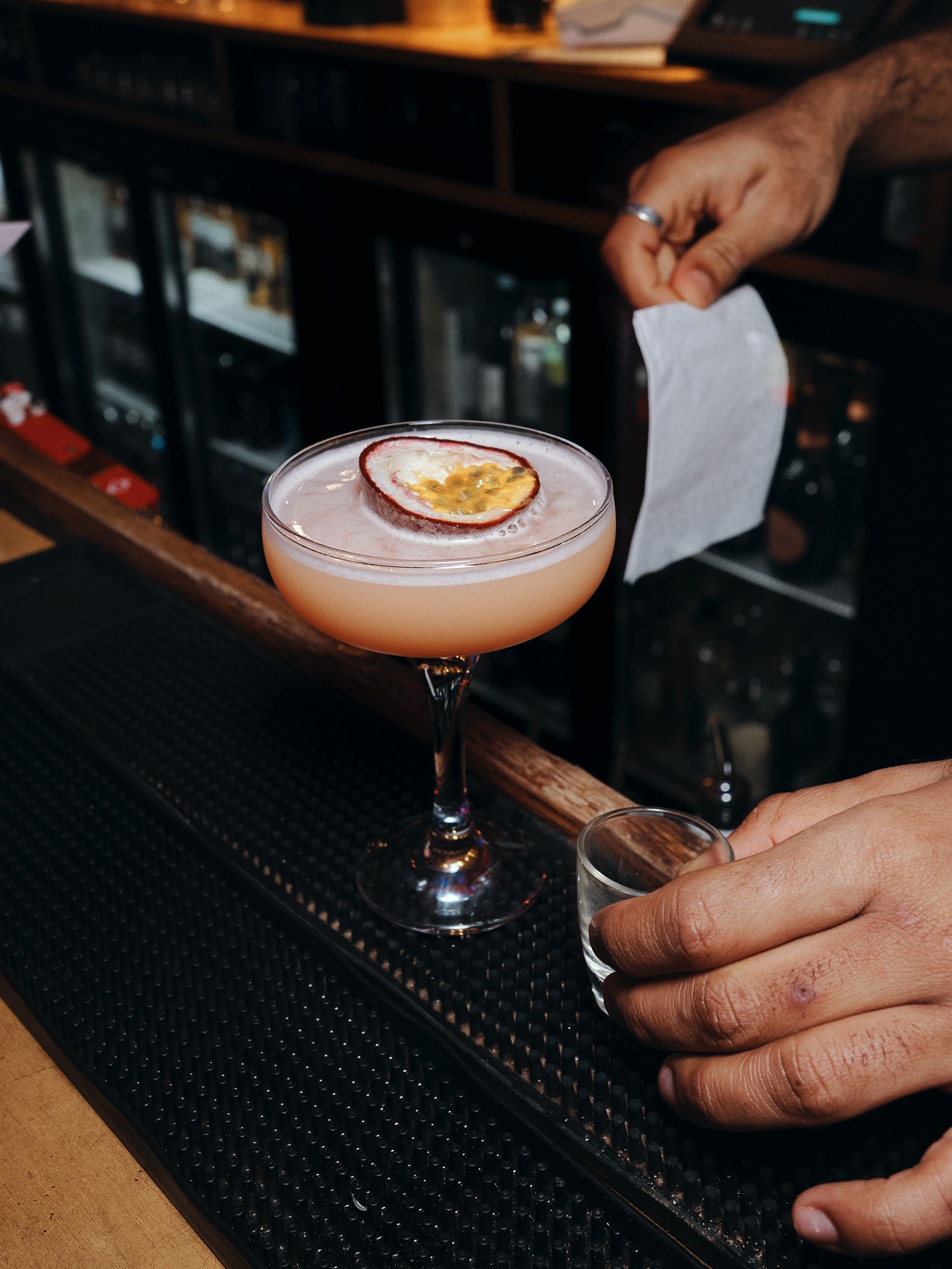 Dirty, flirty, and just the right amount of trouble this Wednesday 🍸 Passion never tasted this good. #HanksBar #PornStarMartini