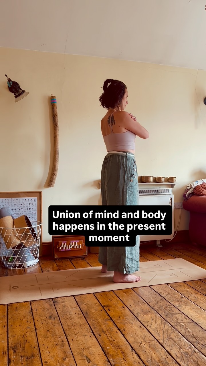 Embodied Yoga - bringing mind to the body, awakening the wisdom from within, connecting with all the layers of our being - physical, energetic, mental, emotional, spiritual.
Next terms of Embodied Yoga start 8th September in @thesanctuaryd7 - all levels at 6pm & improvers at 7.15pm
Embodied Yoga is a blend of traditional Hatha yoga with principles of embodiment. Weaving in the philosophy of yoga and somatics, we come together in each session to return to the wisdom held within our bodies.
These sessions work on physical, energetic, mental, emotional and spiritual level. My aim is to bring to you what has worked for me so far. This includes the teachings I received jn India during my training as well as from other yoga teachers. It also includes the bodywork I have been doing through somatics, the nervous system, natural cycles and trauma informed approaches.
Join me next week ✨💕✨
Links in bio
#yoga #embodiedyoga #hathayoga #yogaindublin #mindbody #meditation #pranayama