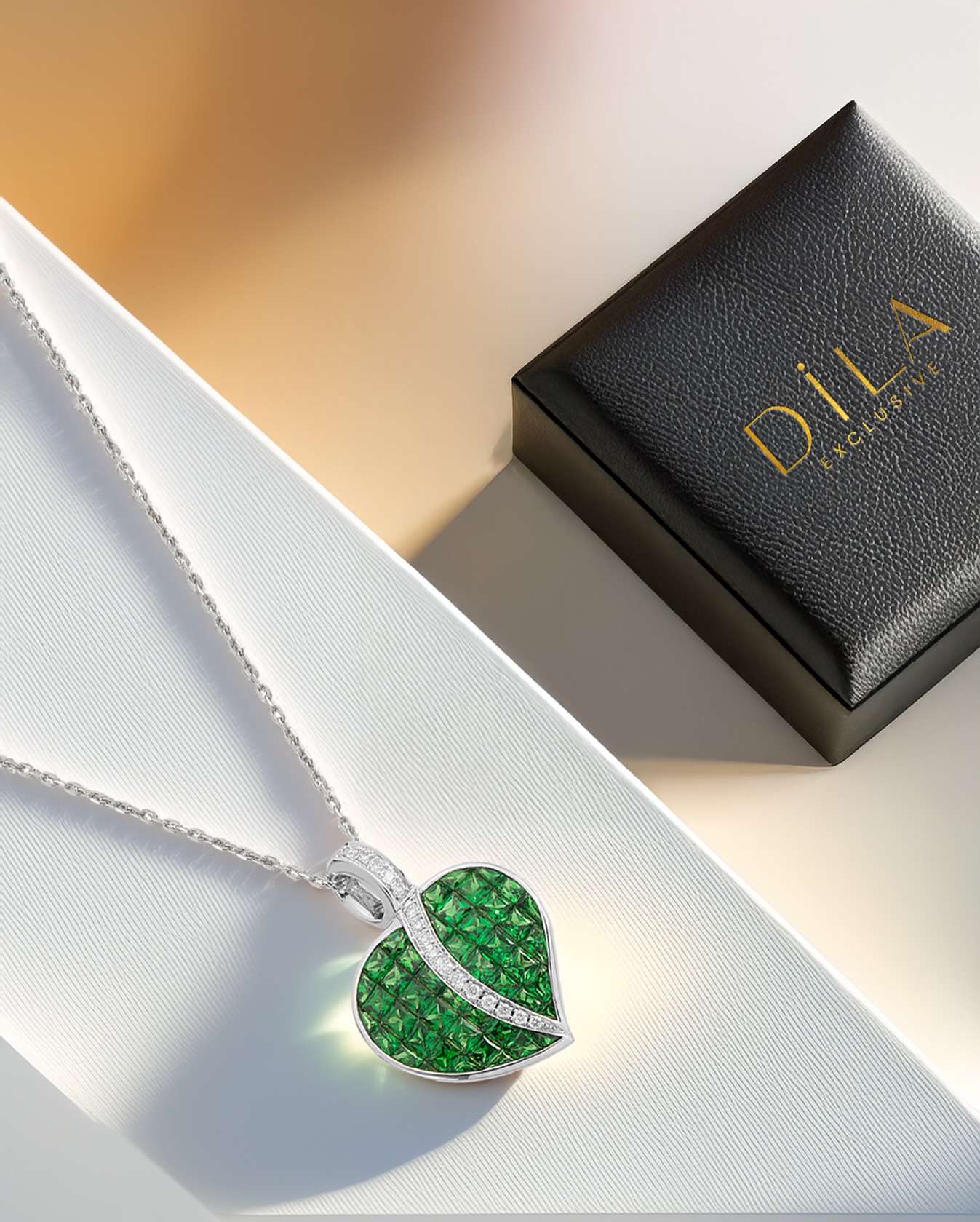 Emeralds aligned in perfect balance, forming a heart that feels both strong and delicate.
#DilaExclusive #LuxuryPendant #EmeraldNecklace #FineJewelryDesign