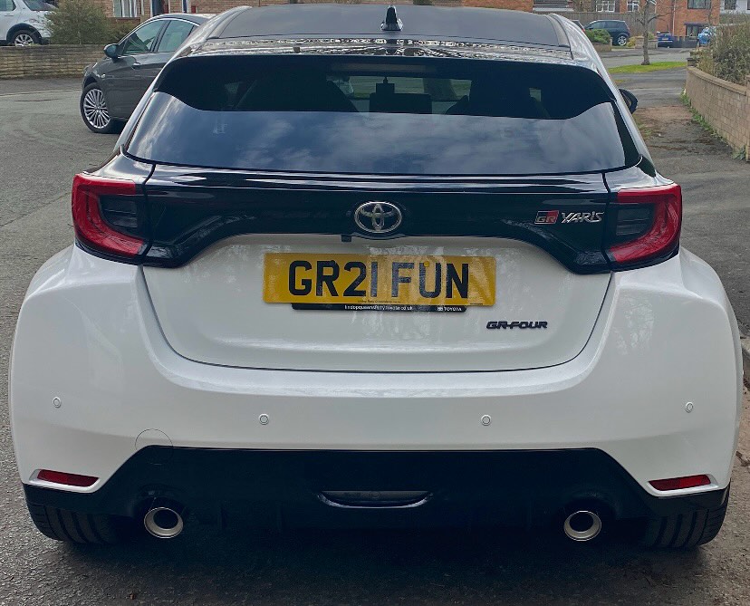 Toyota Yaris GR-FOUR: Rear parking sensors supplied and fitted. Looks as they came with the car. Message for any details and information and any other electrical problems you may have. Happy to help