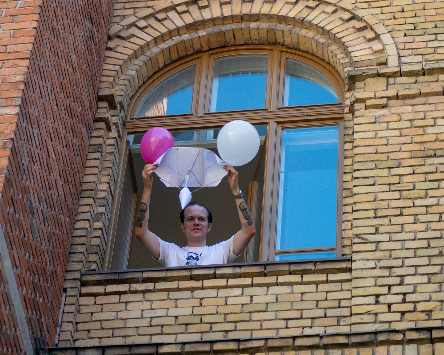 📬Pohľadnice z Leta na Fajnorke🔩 Aj tento rok sa na našej škole uskutočnil tradičný tábor Leto na Fajnorke. Žiakom základných škôl priniesol jedinečnú príležitosť nahliadnuť do sveta techniky, vyskúšať si prácu s technológiami a bližšie spoznať prostredie našej strednej školy.🤹♀️ Veľmi si vážime kreativitu a nadšenie všetkých účastníkov, ako aj pomoc našich žiakov a absolventov. Už teraz sa tešíme na ďalší ročník a nové stretnutia!🟧⬜️🟧⬜️#somfajnorak #fajnorka #spss #strojarina #strojar #technika #engineering #mechanicalengineering #inzinier #letnytabor #pohladnice #zakladnaskola #strednaskola #technika #bratislava
