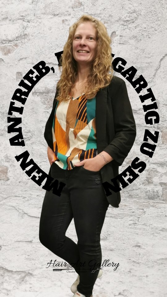 Mama Power und Inspiration
Meine Kinder sind mein größter Antrieb. ❤️
Er erinnert mich jeden Tag daran, mutig, neugierig und voller Herz durchs Leben zu gehen.
Genau das möchte ich auch in meinen Salon tragen – für dich, deine Haare & dein Selbstbewusstsein.
👉 Folge mir für mehr echte Einblicke hinter die Kulissen.
BERATUNG
FRISEUR
CALLIGRAPHY CUT CURLS
LOCKEN FRISEUR BERLIN
LIEBE ZUM BERUF
#friseurinmitherz #hairartgalleryberlin
#lockenfriseur #haare #friseurberlin