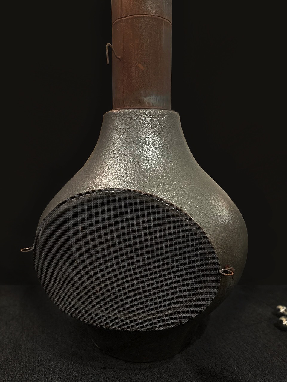 An Igloo Firepot by Strawberry Bank Firepots
A company founded in Little Compton, RI from the 1950s to the 1980s created these iconic free-standing fireplaces. Made from ceramic and glazed with a slate gray finish, this is one of a few available firepots still available from this company.
Learn more by checking out the product on our site.
#vintage #fireplaces #fireplace #firepot #strawberrybankcraftsman #strawberrybankfirepots #strawberrybank #collectibles #interiordesign #accessories #fire #homedecor #hewcollection #hewcollections