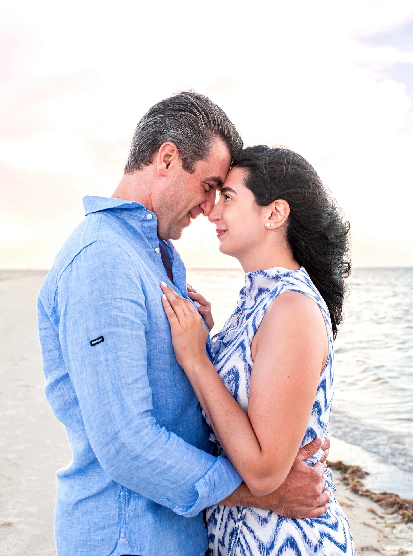 Love captured in the middle of the storm – unforgettable.