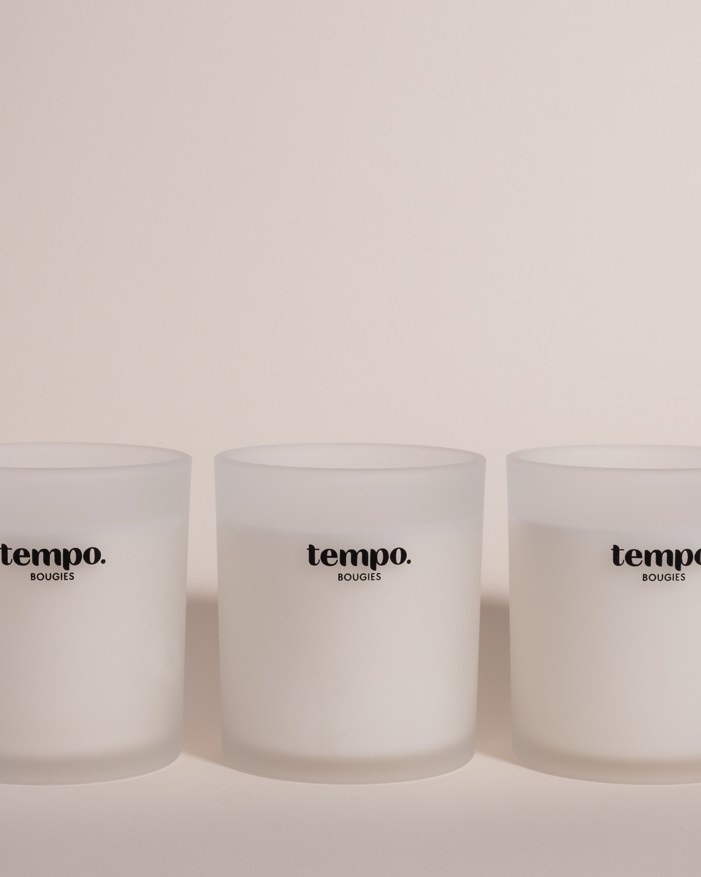 L’arrivée de la collection Essentielle 🍃
Des bougies pures et élégantes, pensées pour sublimer vos instants du quotidien.
Et le petit plus ?
Un couvercle en bois personnalisable pour offrir (ou s’offrir) une attention unique.
Parce qu’un simple mot peut devenir un vrai souvenir ✨
Disponible en boutique et en ligne !
#bougies #collectionessentielle #personnalisation #cadeauunique