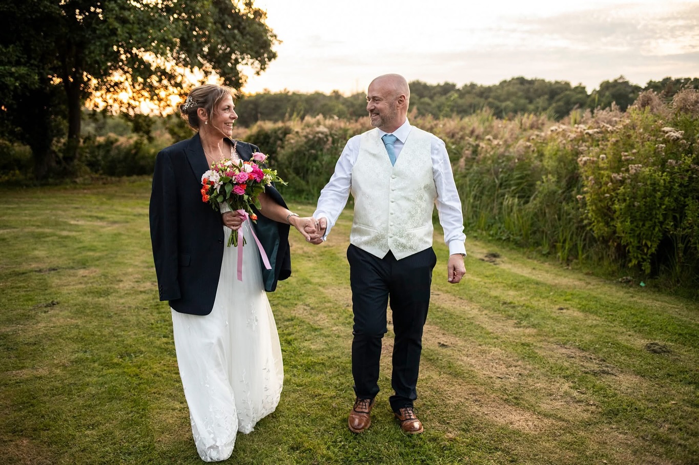 Mr & Mrs Knott tied the knot yesterday in a gorgeous church ceremony followed by lots of fun at Filby Bridge Restaurant. 🫶✨