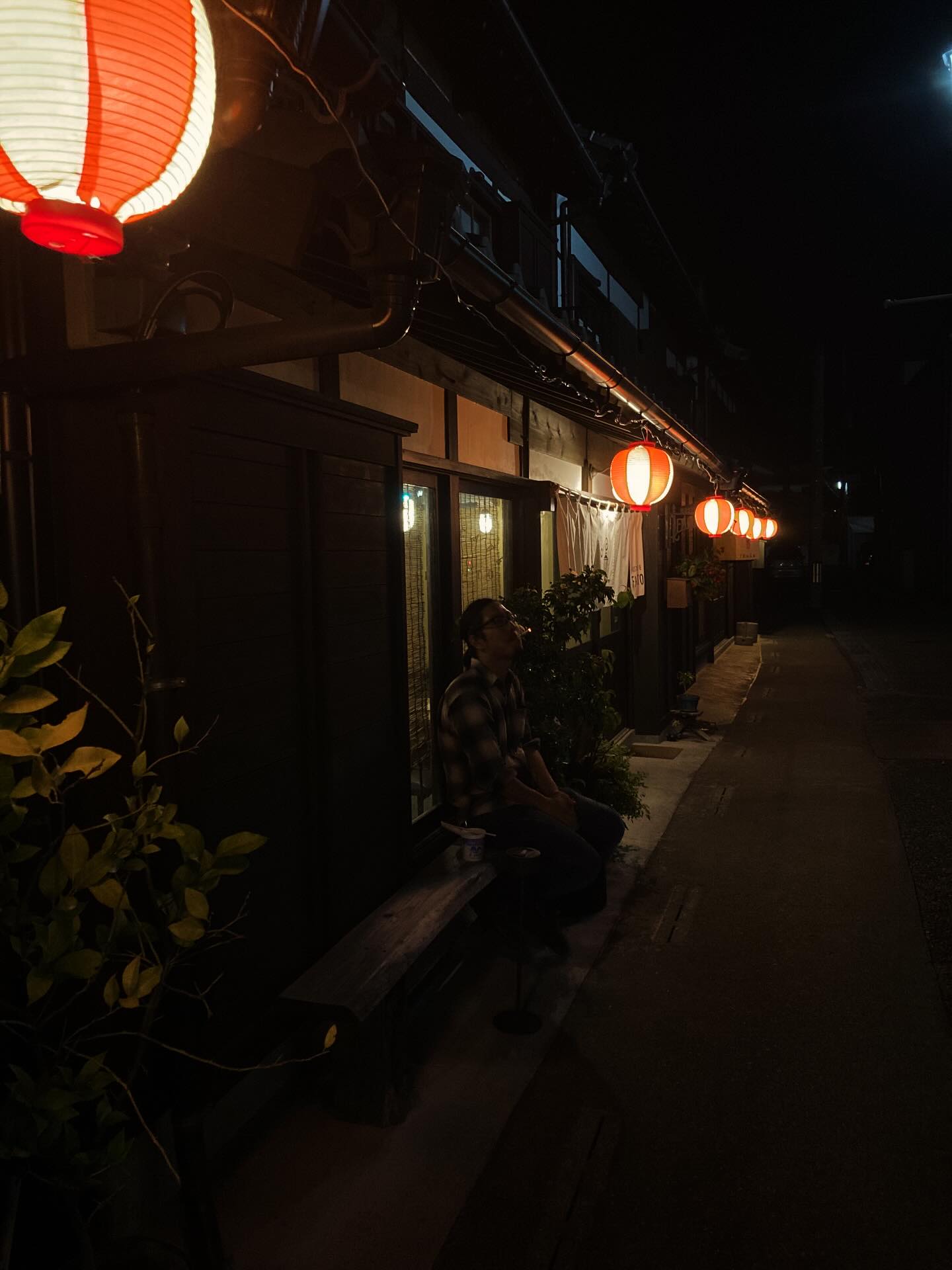 本日の営業は17:00〜となります。
よろしくお願いします。