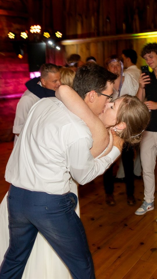 I LOVE the dance floor at weddings!! It's the best time to let loose and just enjoy all the love and joy!
❤️
We love getting out on the floor with you! We bring our cameras and capture all the action up close!
.
.
.
.
#weddingreception #weddingparty #weddingphotography #weddingphotographer #mnwedding #mnweddingphotographer #wisconsinphotographer #oehmeoasis #weddingdance #dancing #party #bride