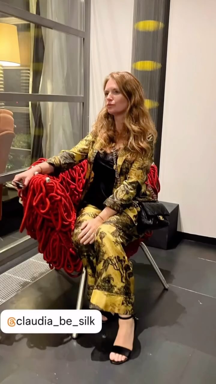 Grazie a tutte e alle moooolte altre!
#silk #seta #madeinitaly #handmade #taylormade #club #friends #women #filrouge #collab #taylormade #attitude #creativity #art #lovetogether